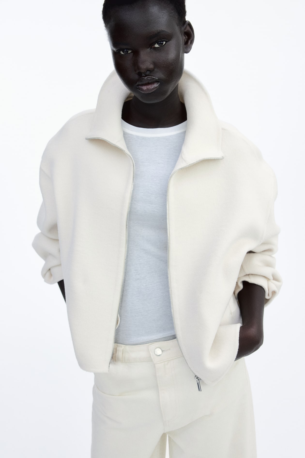 Handgefertigte Wolljacke Cremefarben Ladies H&M DE