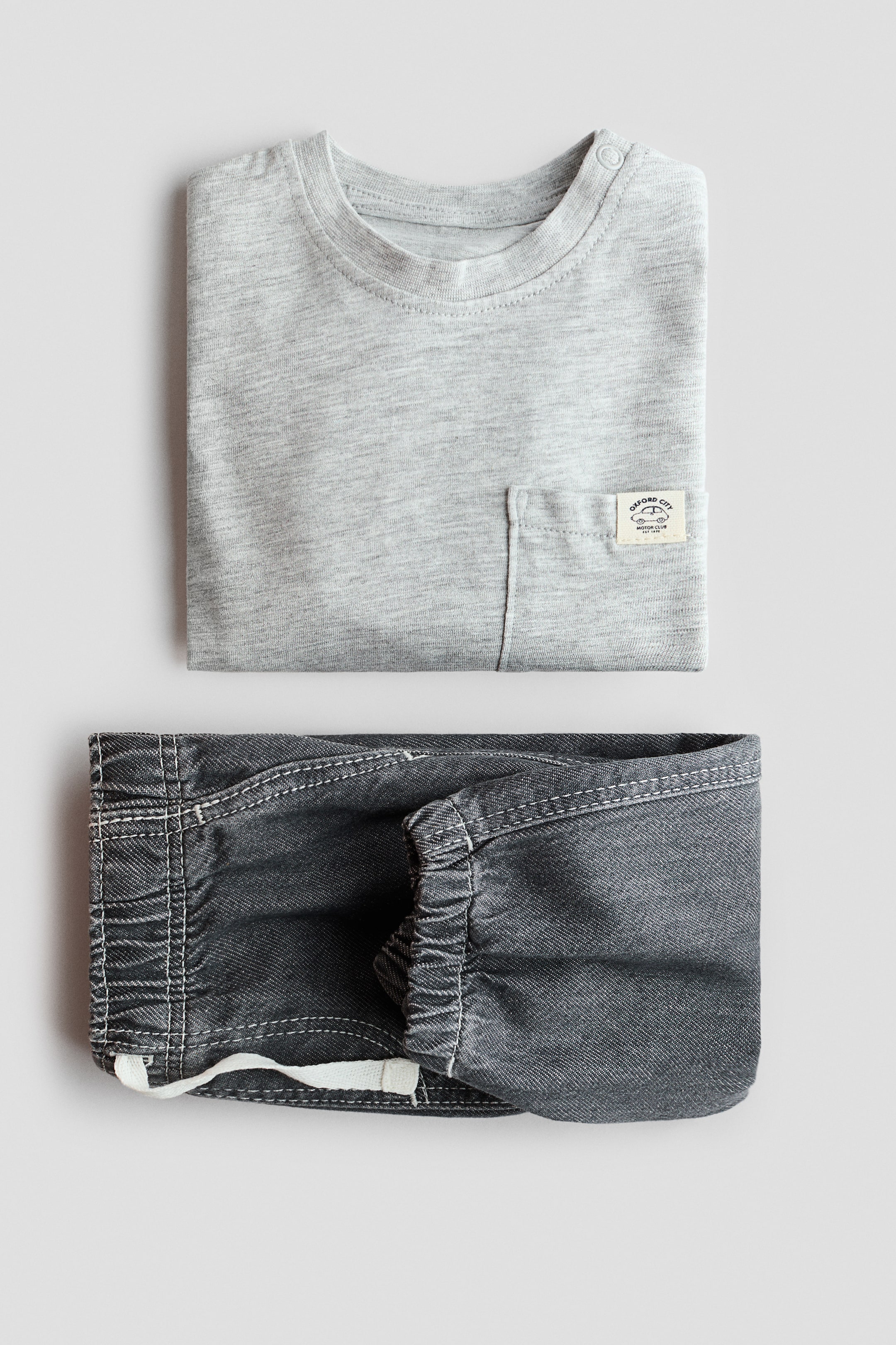 2-Piece T-Shirt and Joggers Set