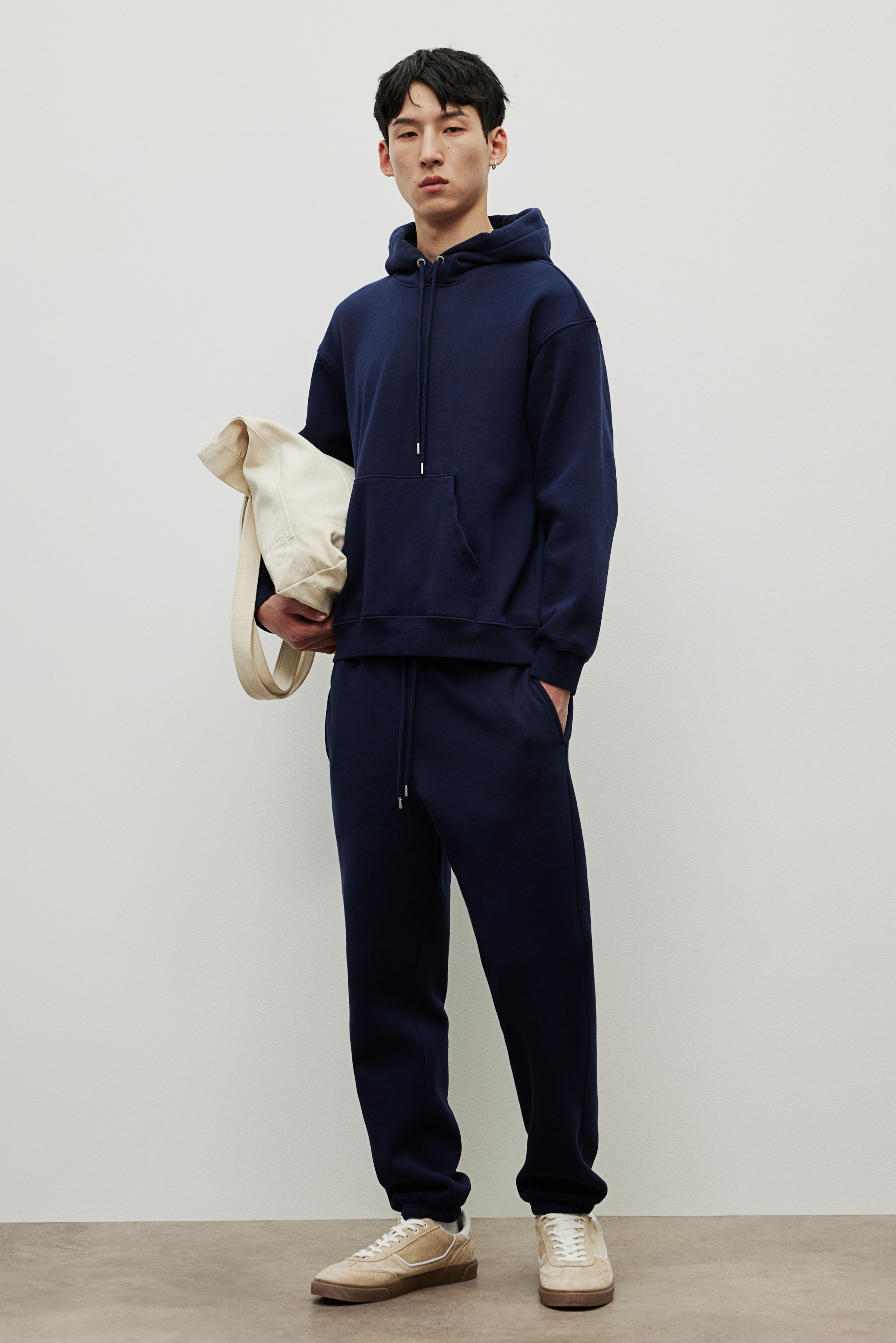 Navy sweats online