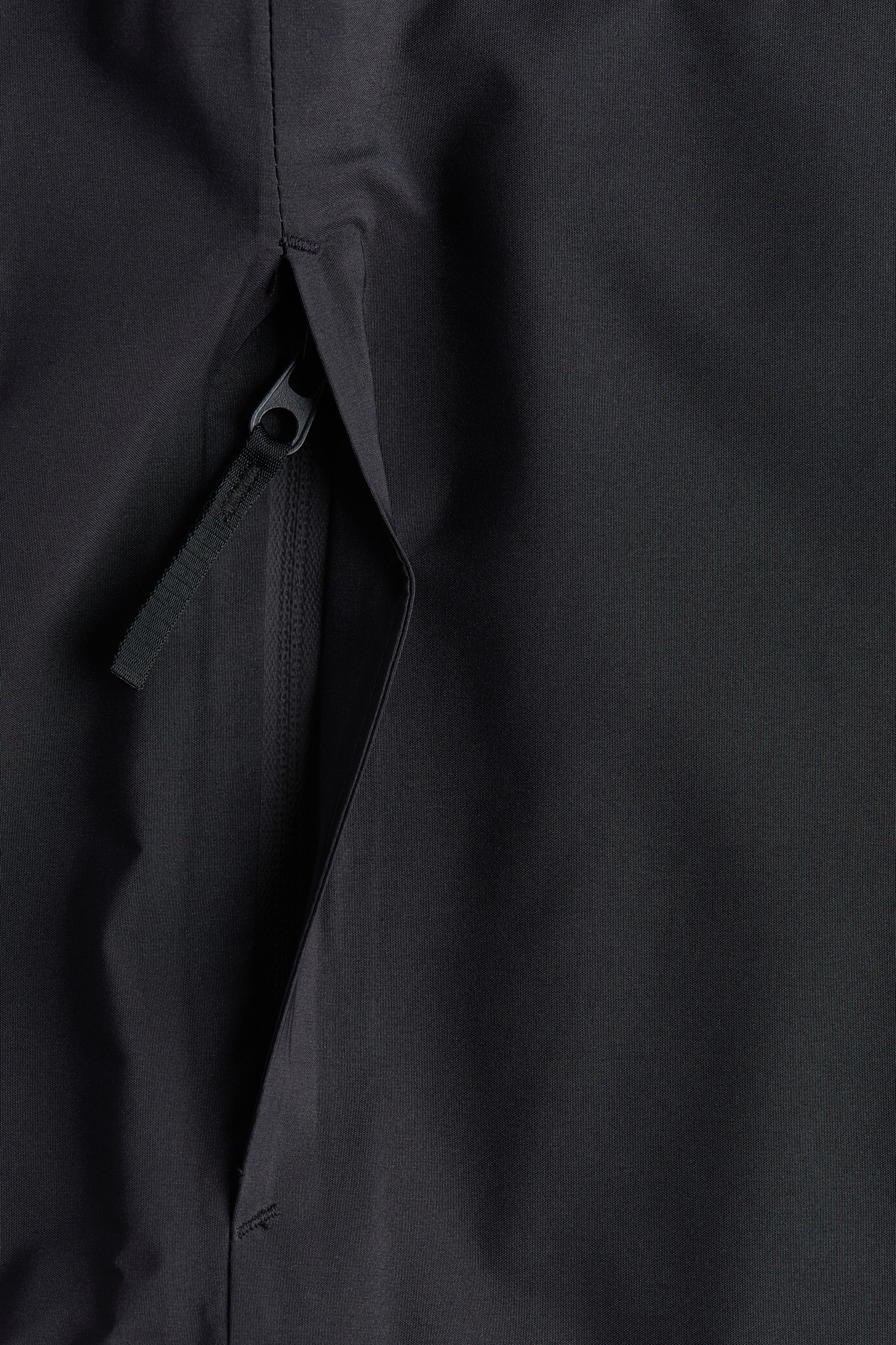 Packable Rain Jacket with StormMove™