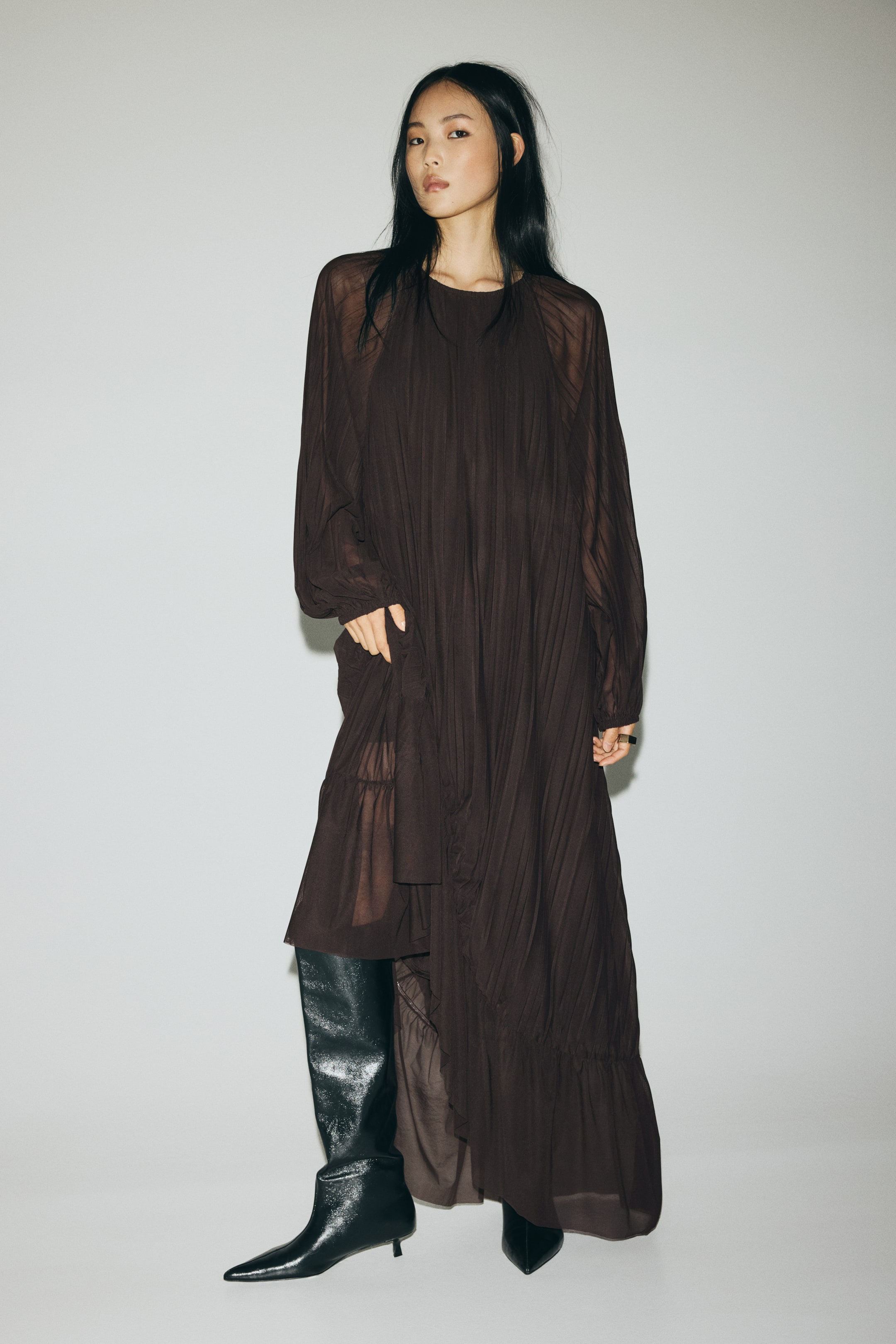 Se større billede: Lægget maxikjole - Dark brown - DAME | H&M DK 1