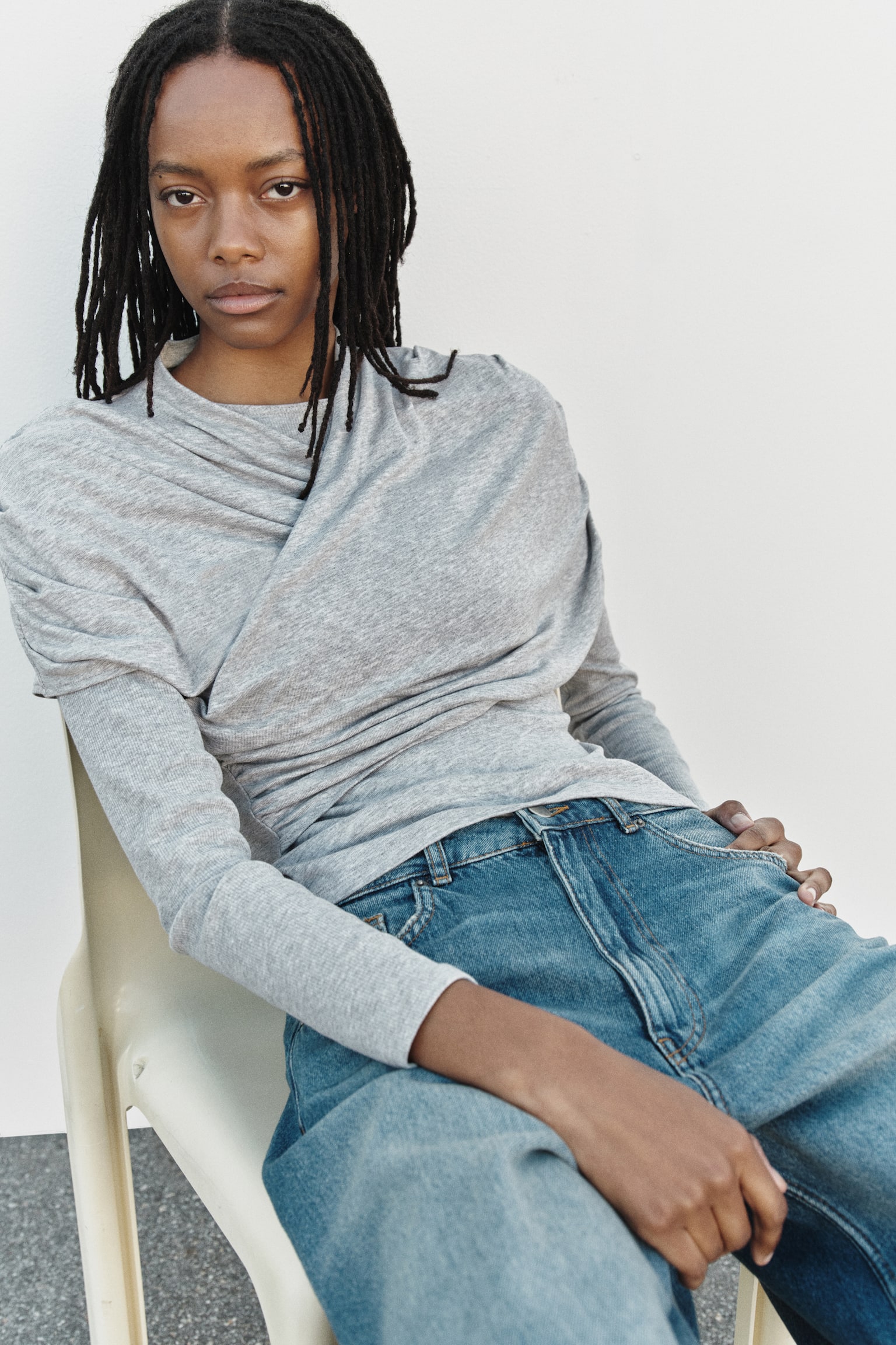 Женский топ H&M Draped Viscose Top, цвет: Серый меланжевый — фото 4