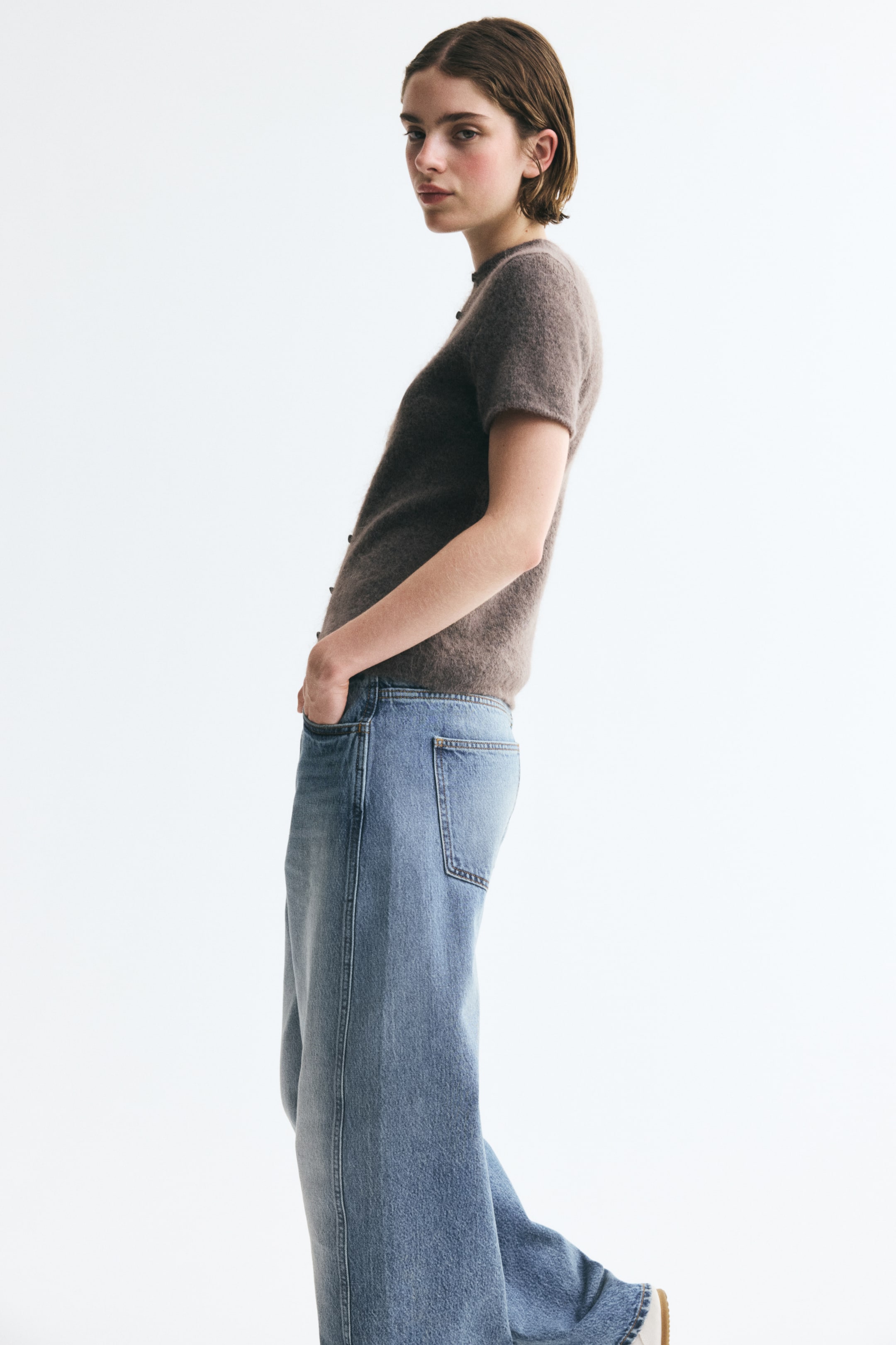 Short-Sleeved Fine-Knit Cardigan