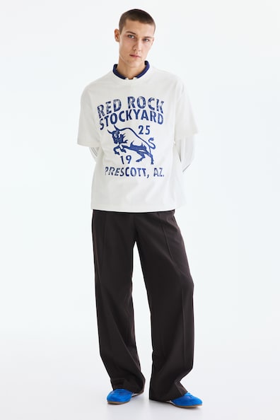 リラックスフィット プリントTシャツ