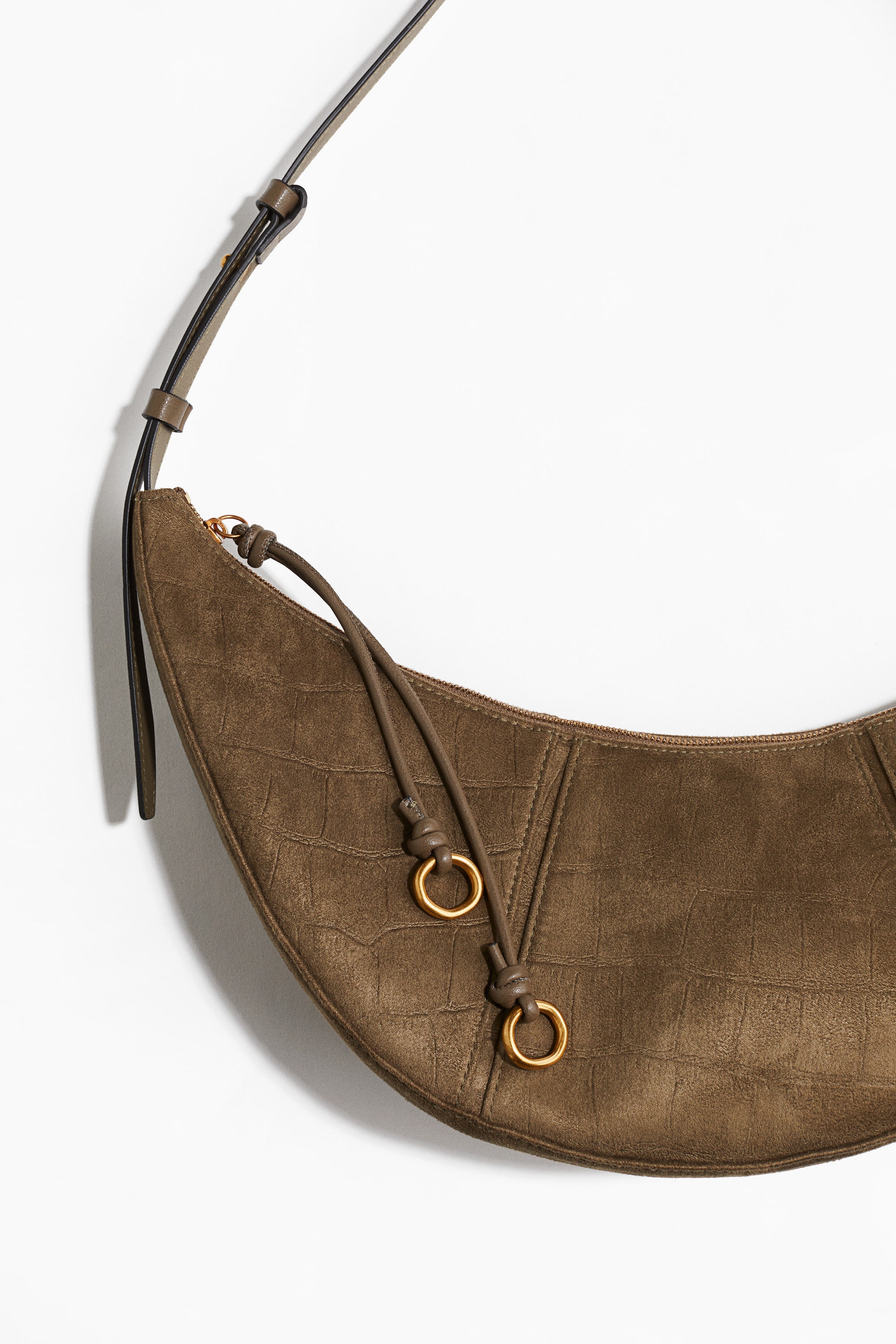 Curved shoulder bag
