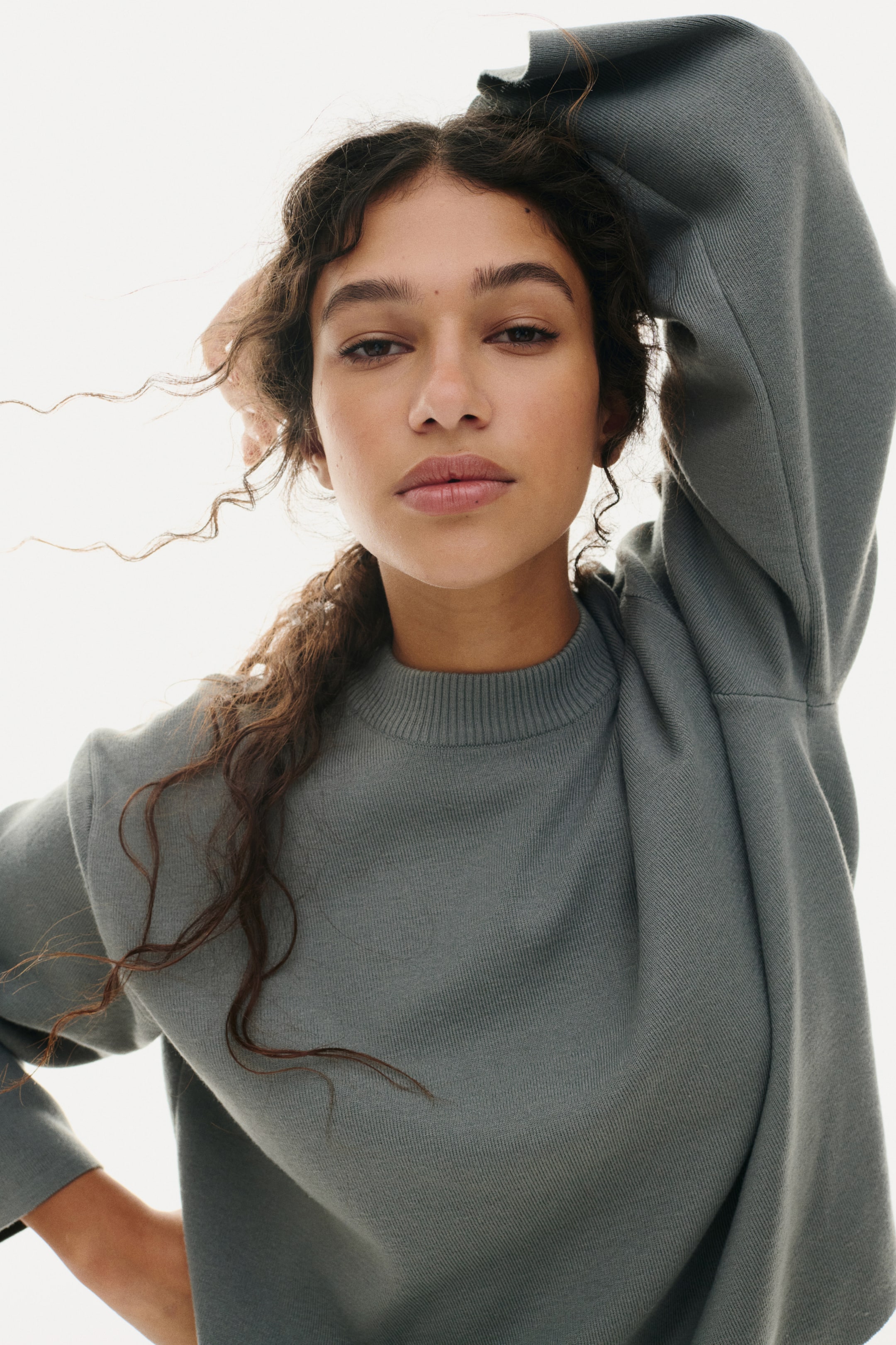 Grösseres Bild ansehen: Oversized Pullover - Dark dusty green - DAMEN | H&M CH 2