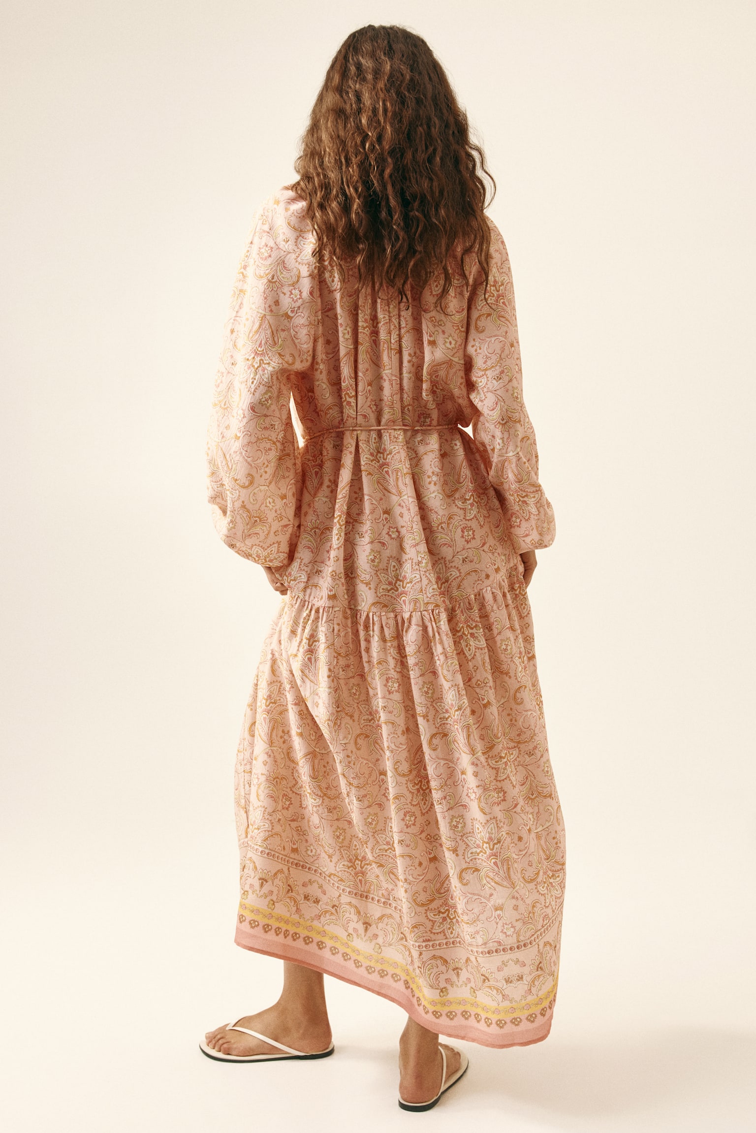 Oversized-Kleid aus Viskosegemisch - Puderrosa/Paisleymuster - 5
