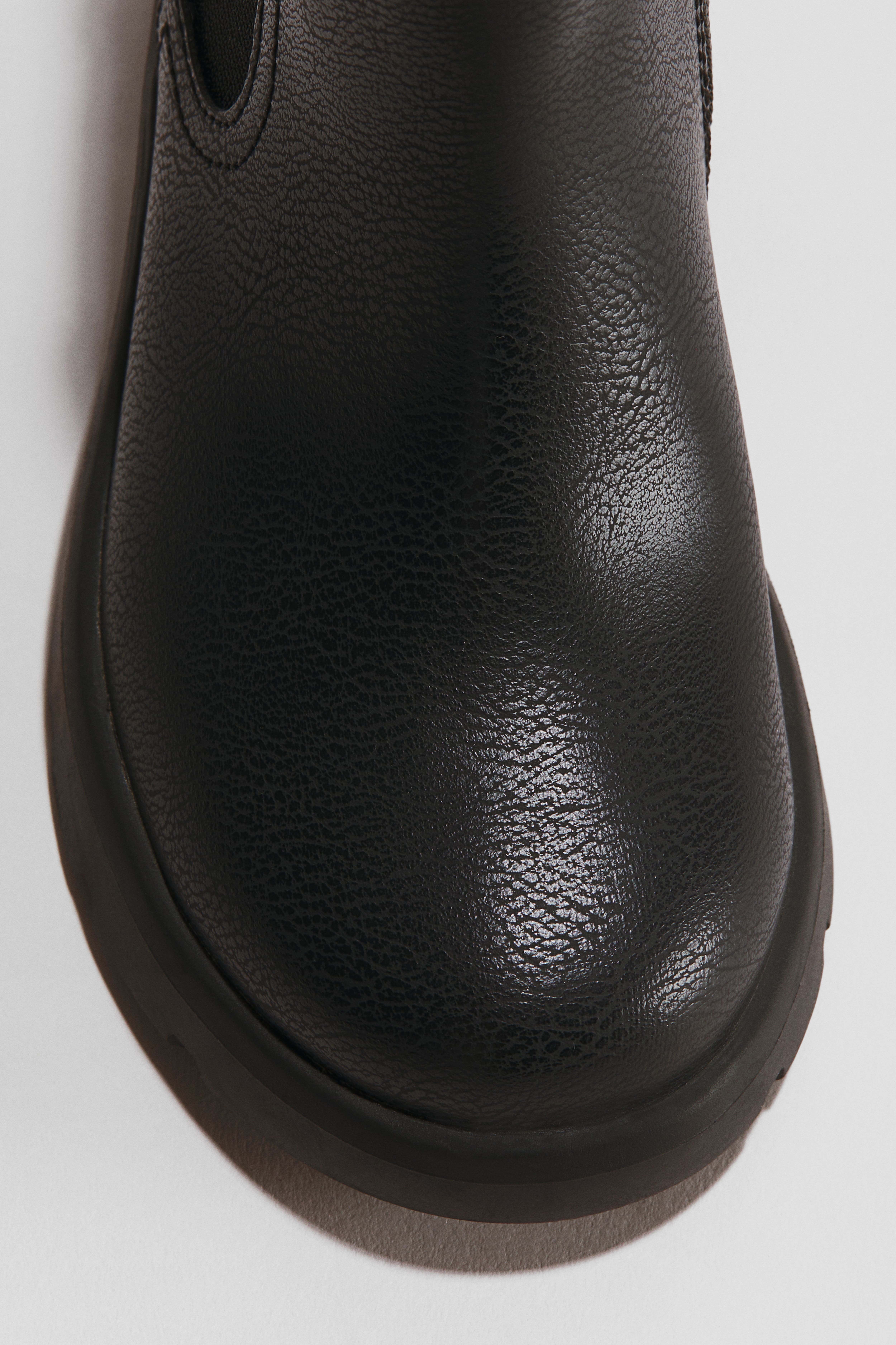 Chelsea Boots