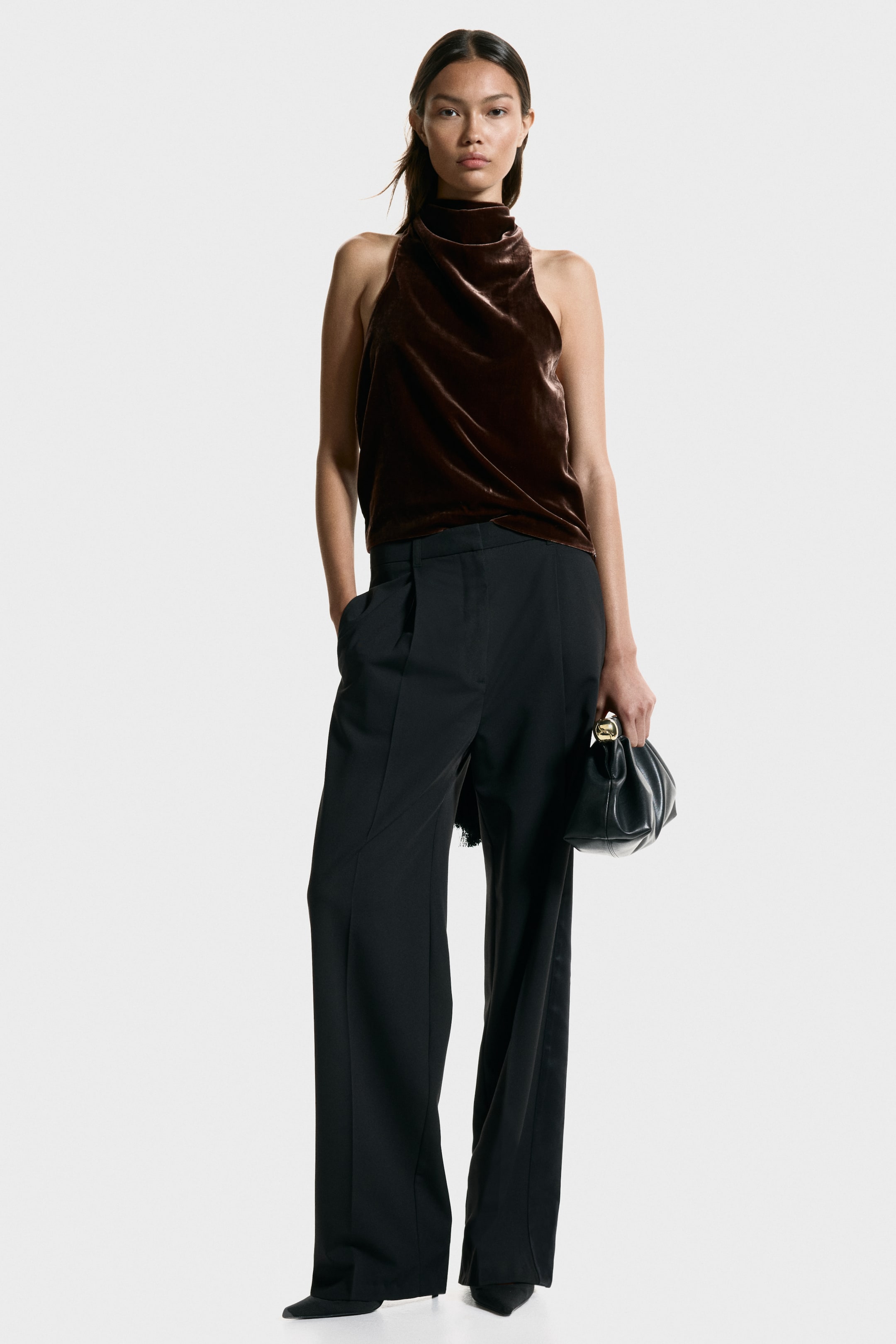 拡大画像を表示: ベルベットホルターネックトップス - ダークブラウン - レディース | H&M JP 3