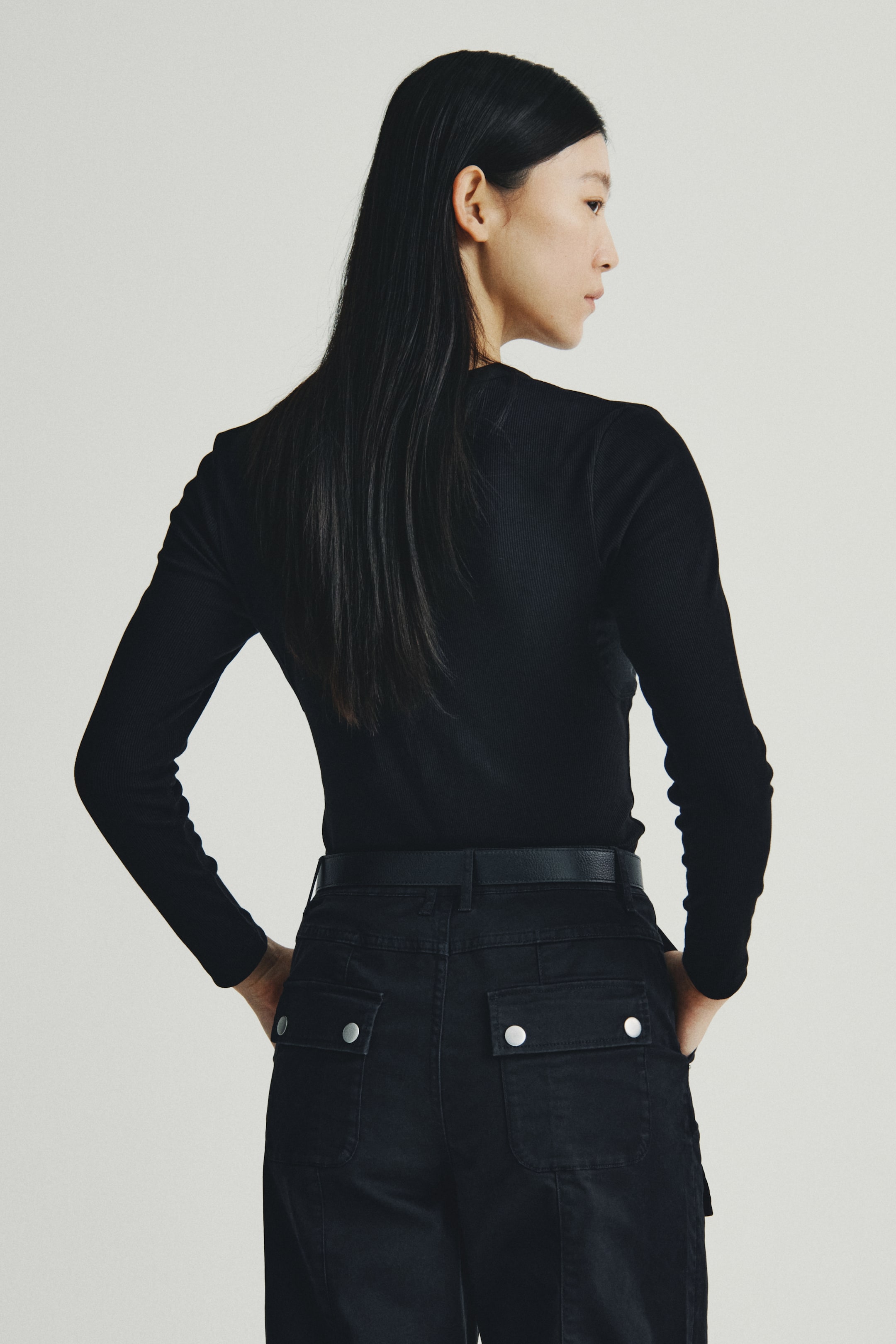 이미지 확대 보기: Rib-knit top - 블랙 - 여성 | H&M KR 3