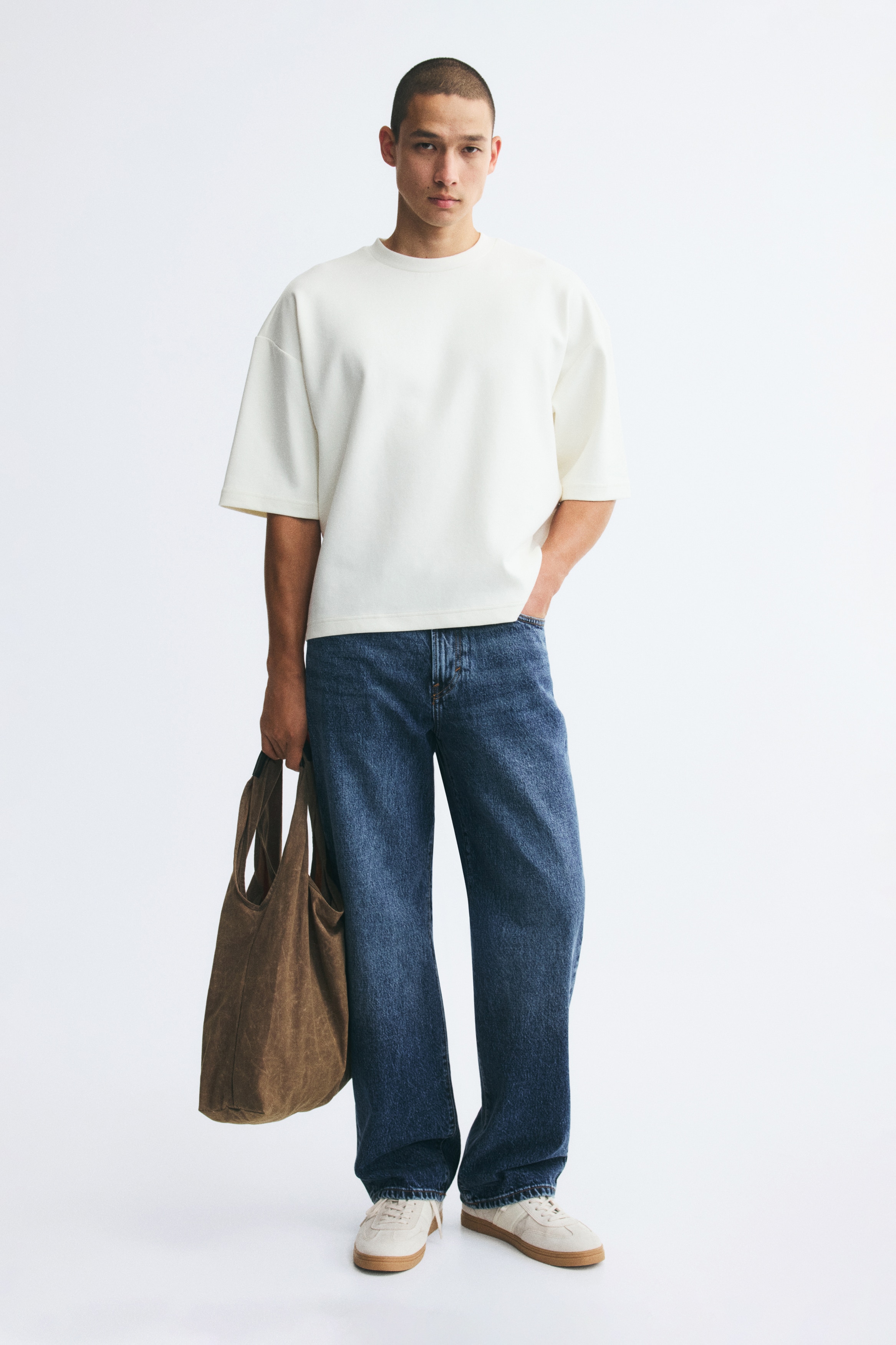 Relaxed JeansModel