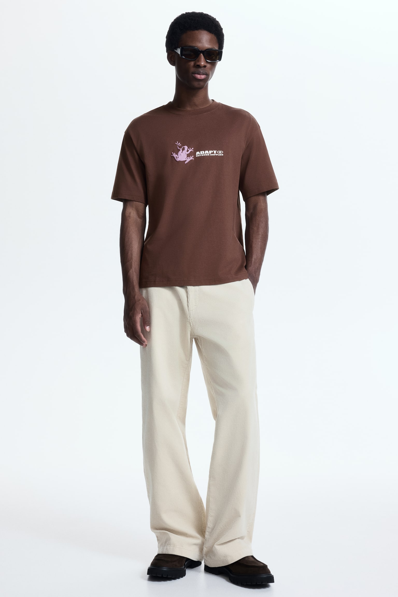 Nyomott mintás póló Loose Fit - Barna/Adapt/Fekete/Lost Time/Világoskék/Wickford Hills/Barna/Street hoops/Fehér/Next level ready/Türkiz/Emotional currents/Szilvakék/Handle With Care/Tengerészkék/Carmine LTD/Szilvalila/Orchards bookstore/Zsályazöld/Angel Ridge/Kék/Not All Things Lost/Fehér/Watch party/Világoskék/Wasted Potential/Fehér/Synthesis - 3