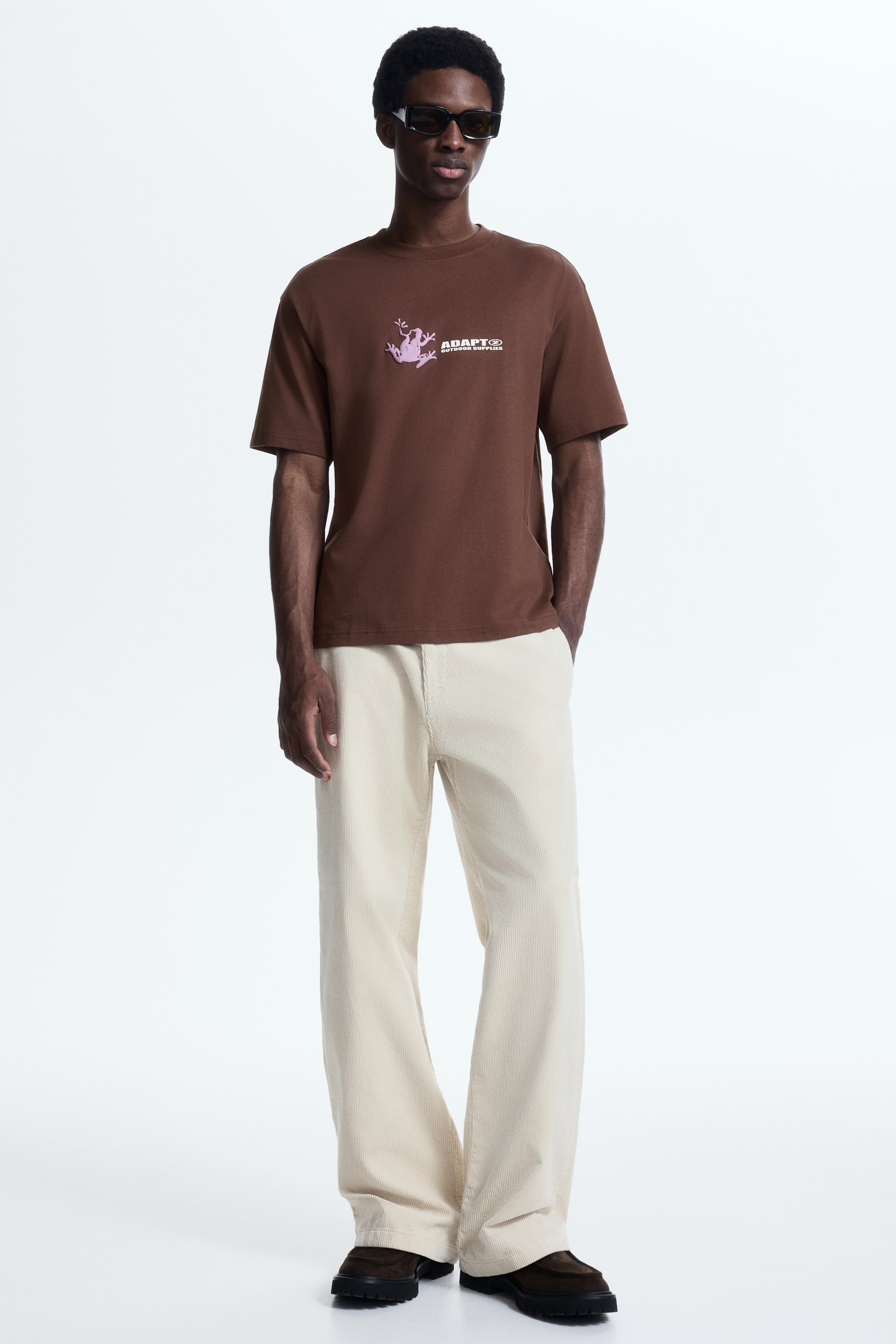 Grösseres Bild ansehen: Bedrucktes T-Shirt in Loose Fit - Braun/Adapt - HERREN | H&M CH 3