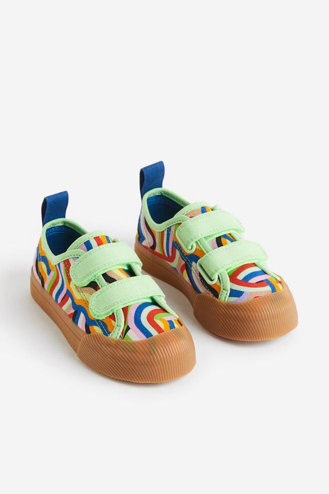 Mönstrade sneakers i canvas - Vårgrön/Mönstrad - 1