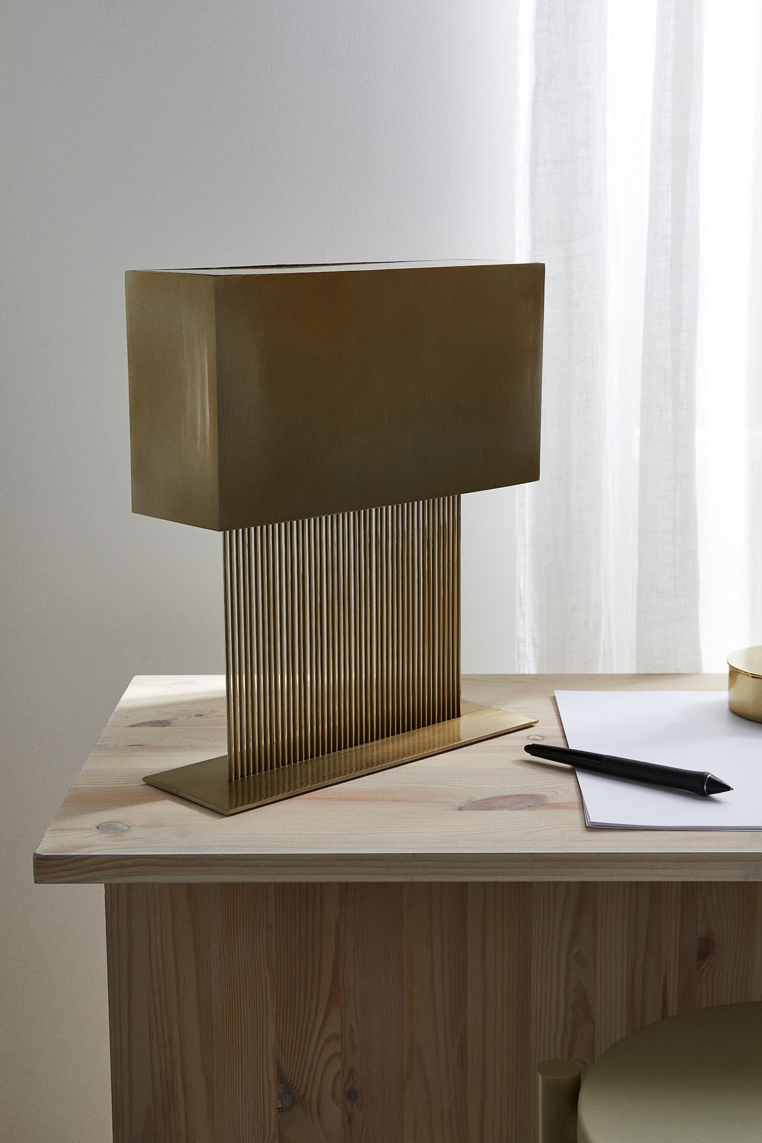 Metal table lamp - Gold-coloured/Light grey - 2