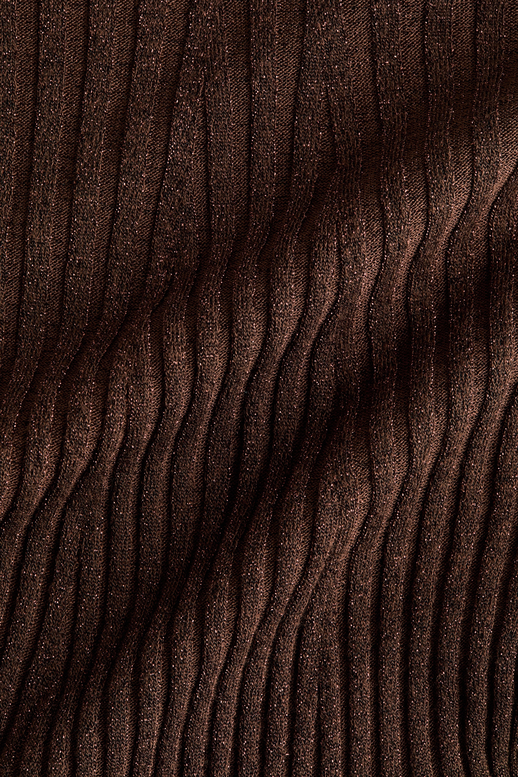 Agrandir l'image: Top scintillant avec col cheminée - Marron foncé - FEMME | H&M FR 2