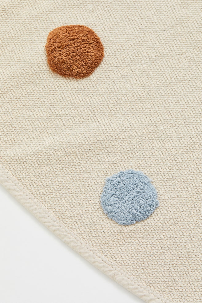 Tufted-spot cotton rug - Light beige/Spotted - 3