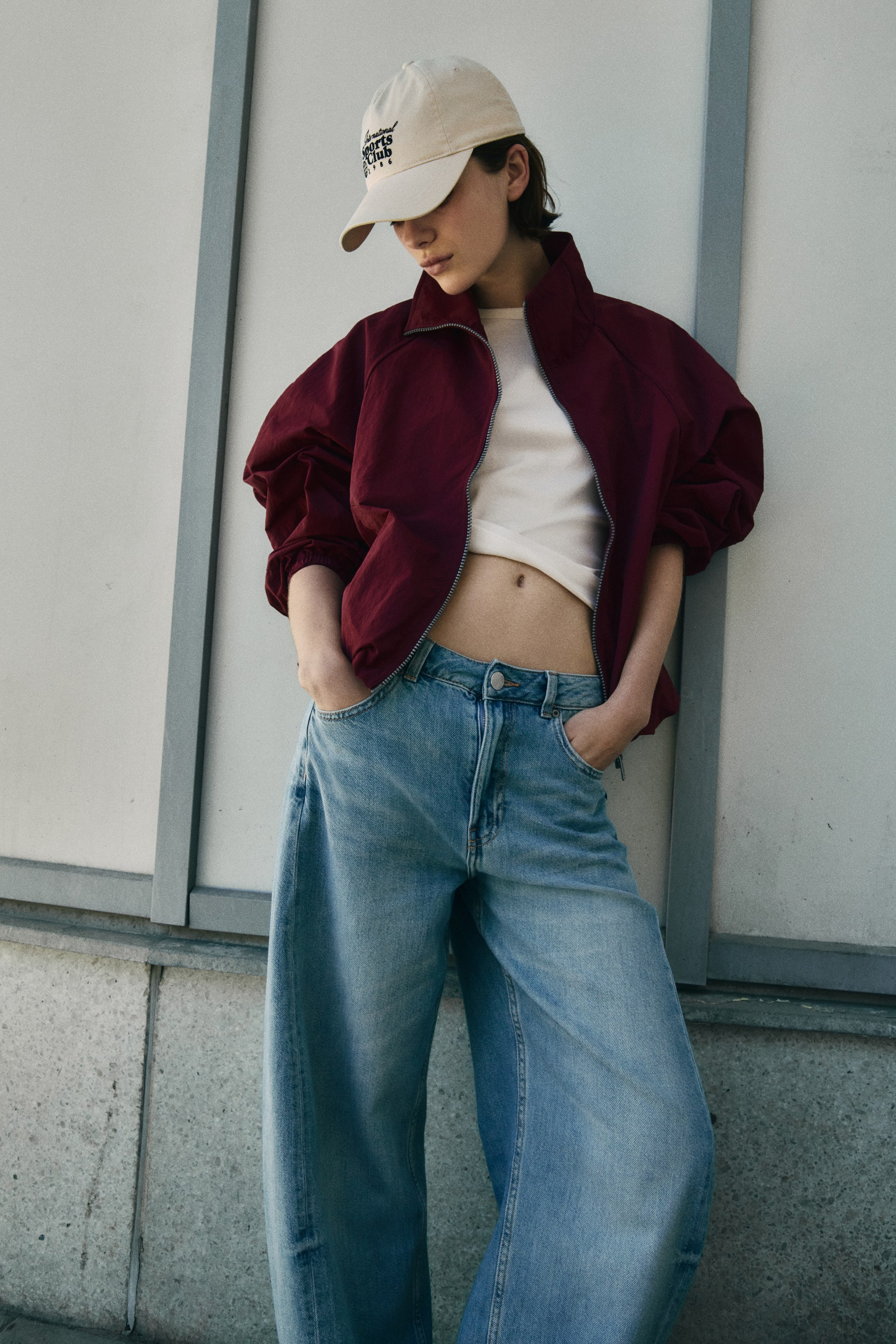 View larger image: Barrel High Waist Jeans - Light denim blue - Ladies | H&M CA 1