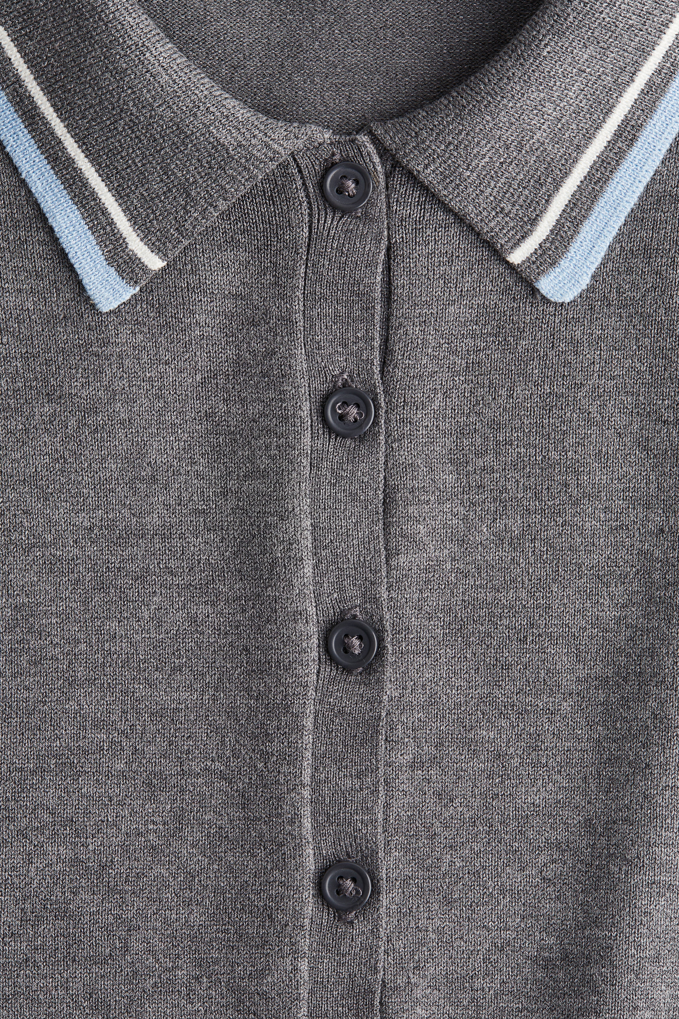 Short-sleeved cardigan