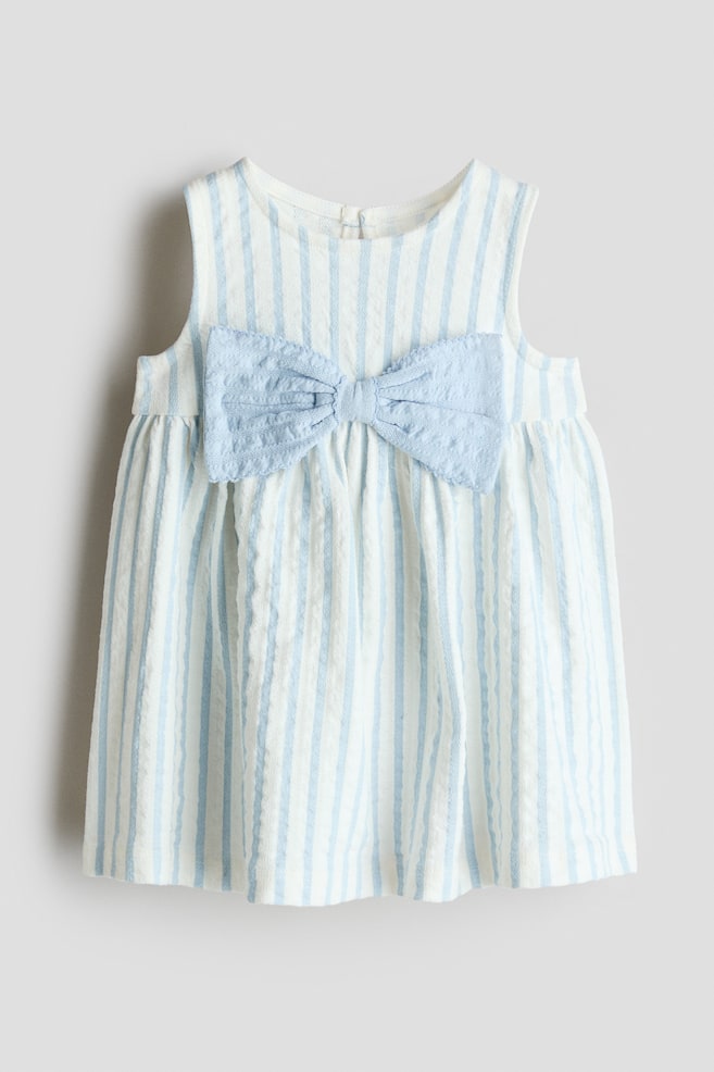 Robe en coton avec nœud - Blanc/rayures bleu clair/Crème/cœurs - 1