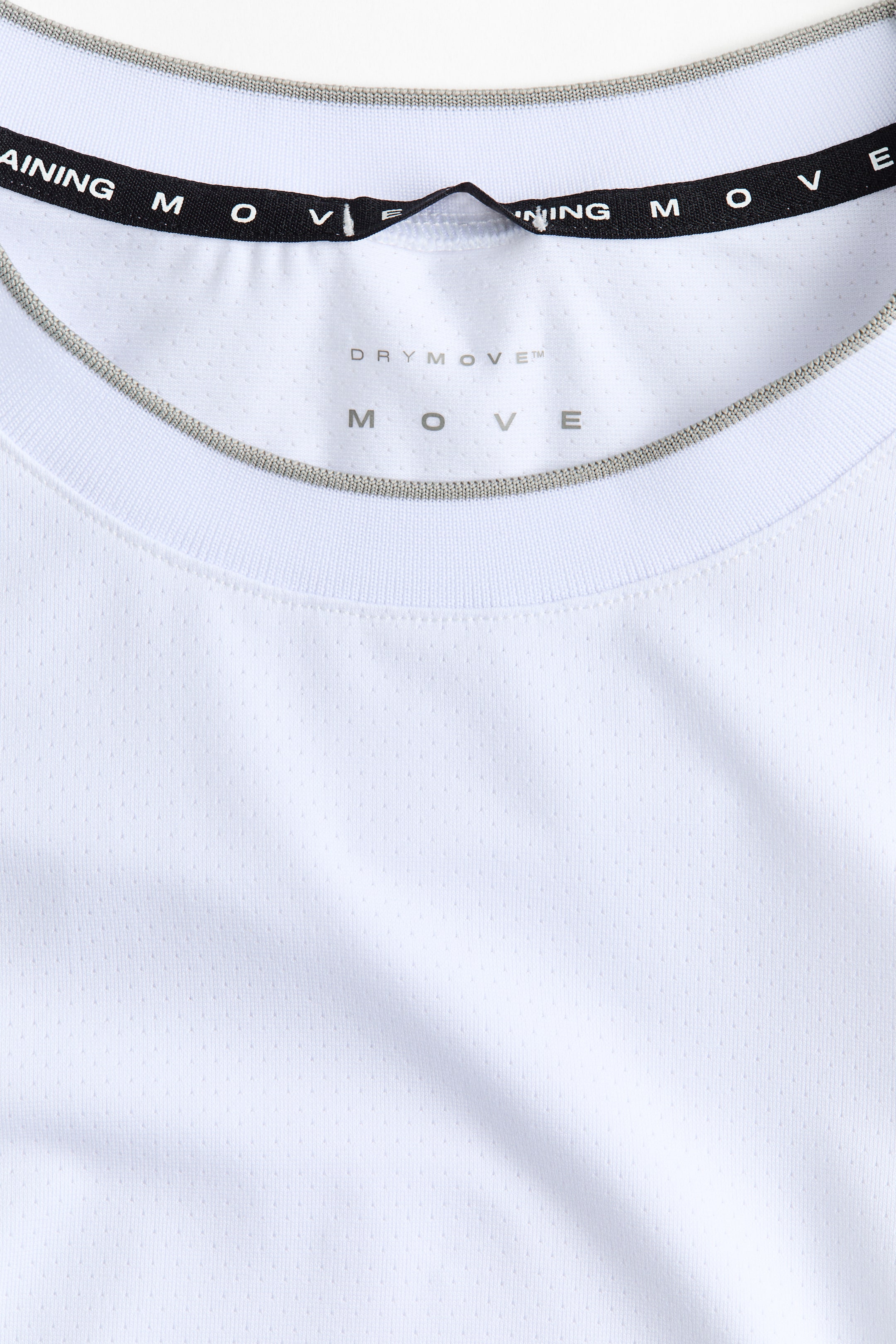 T-shirt de tennis classique DryMoveđ
Ș