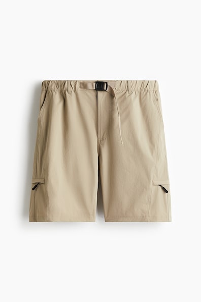 ルーズフィットショートパンツ