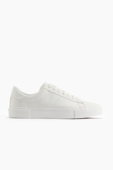 Save Sneakers To Favourites