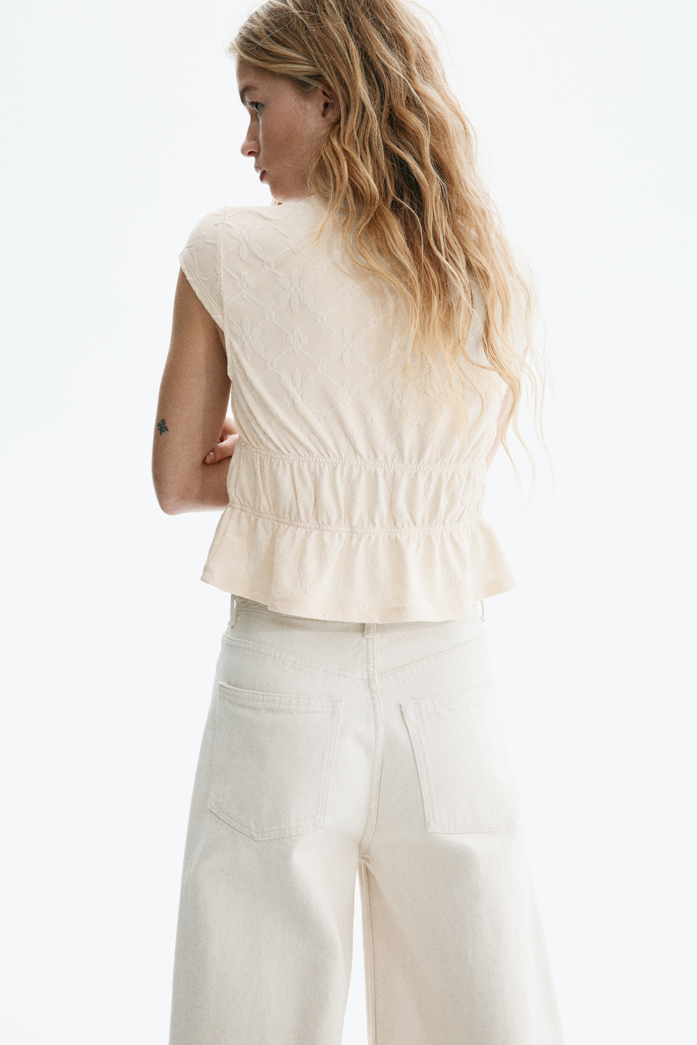 Tie-front top