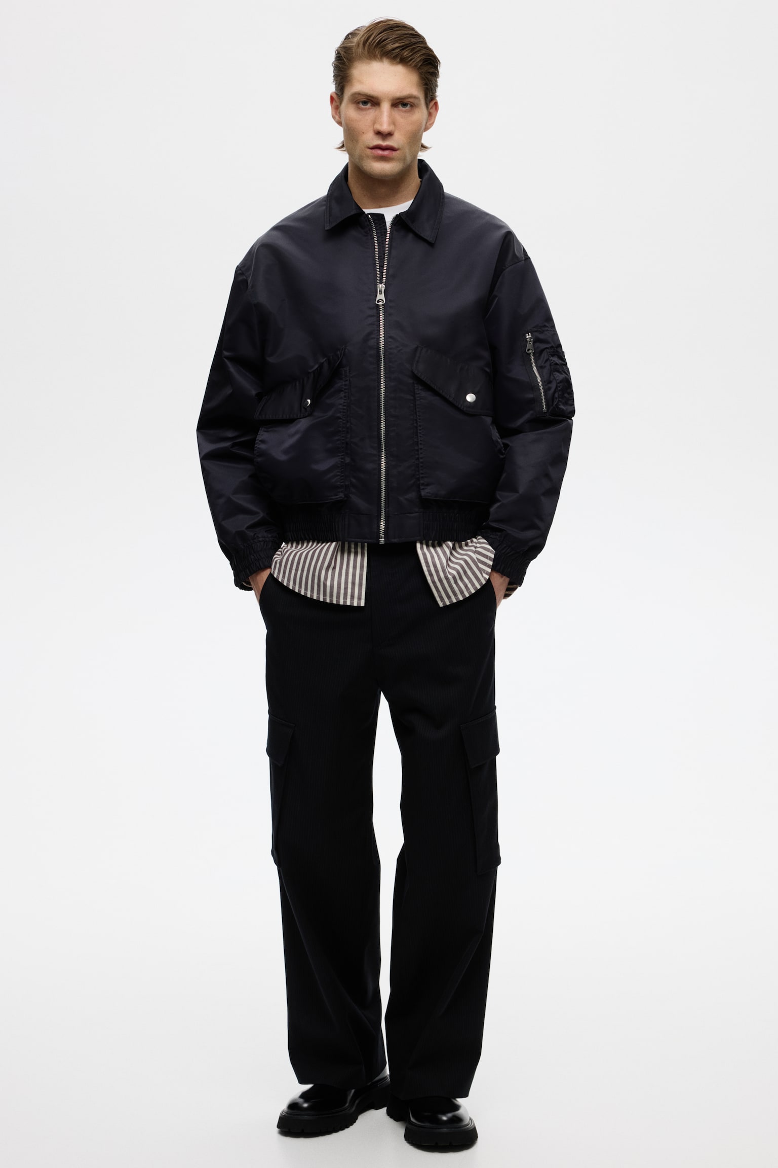 Мужская куртка H&M Nylon Bomber, цвет: Тёмно-синий — фото 3
