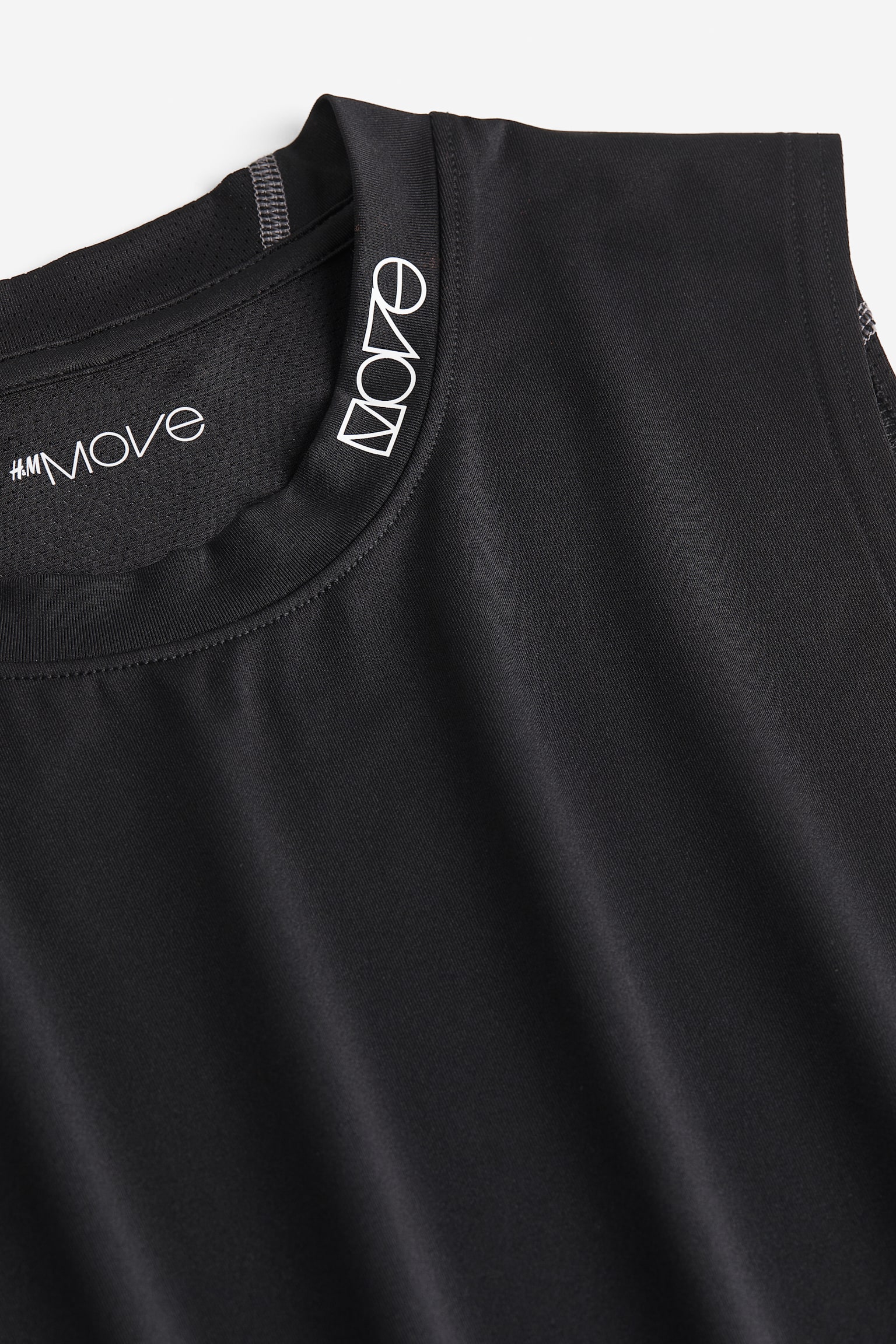 Muscle Fit Sports vest top in DryMove™ - Black - 2