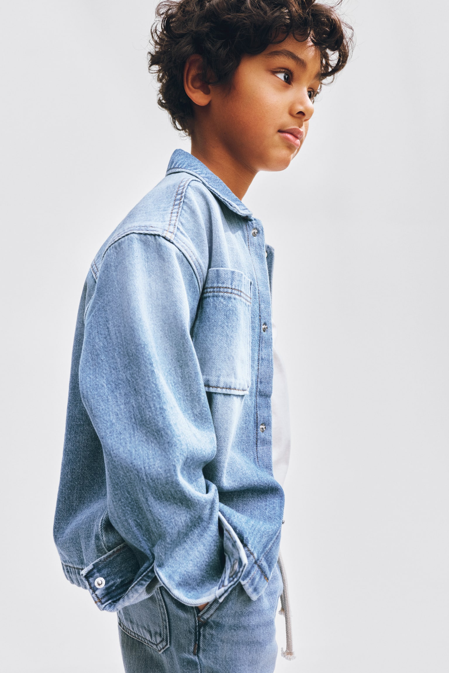 חולצת ז'קט אוברסייז מג'ינס - כחול ג'ינס בהיר - 5