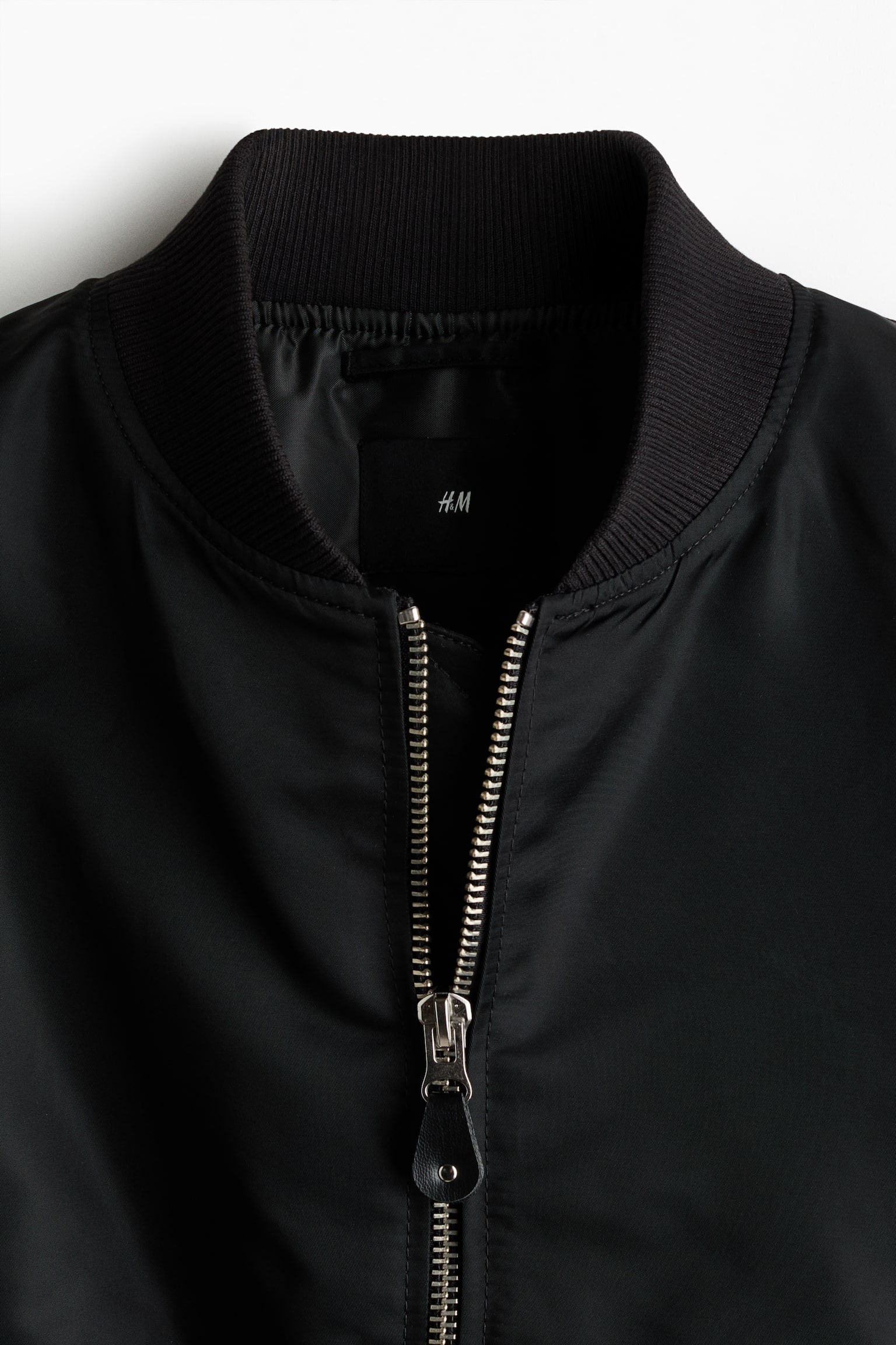 Мужская куртка H&M Padded Nylon Bomber, цвет: Чёрный — фото 6