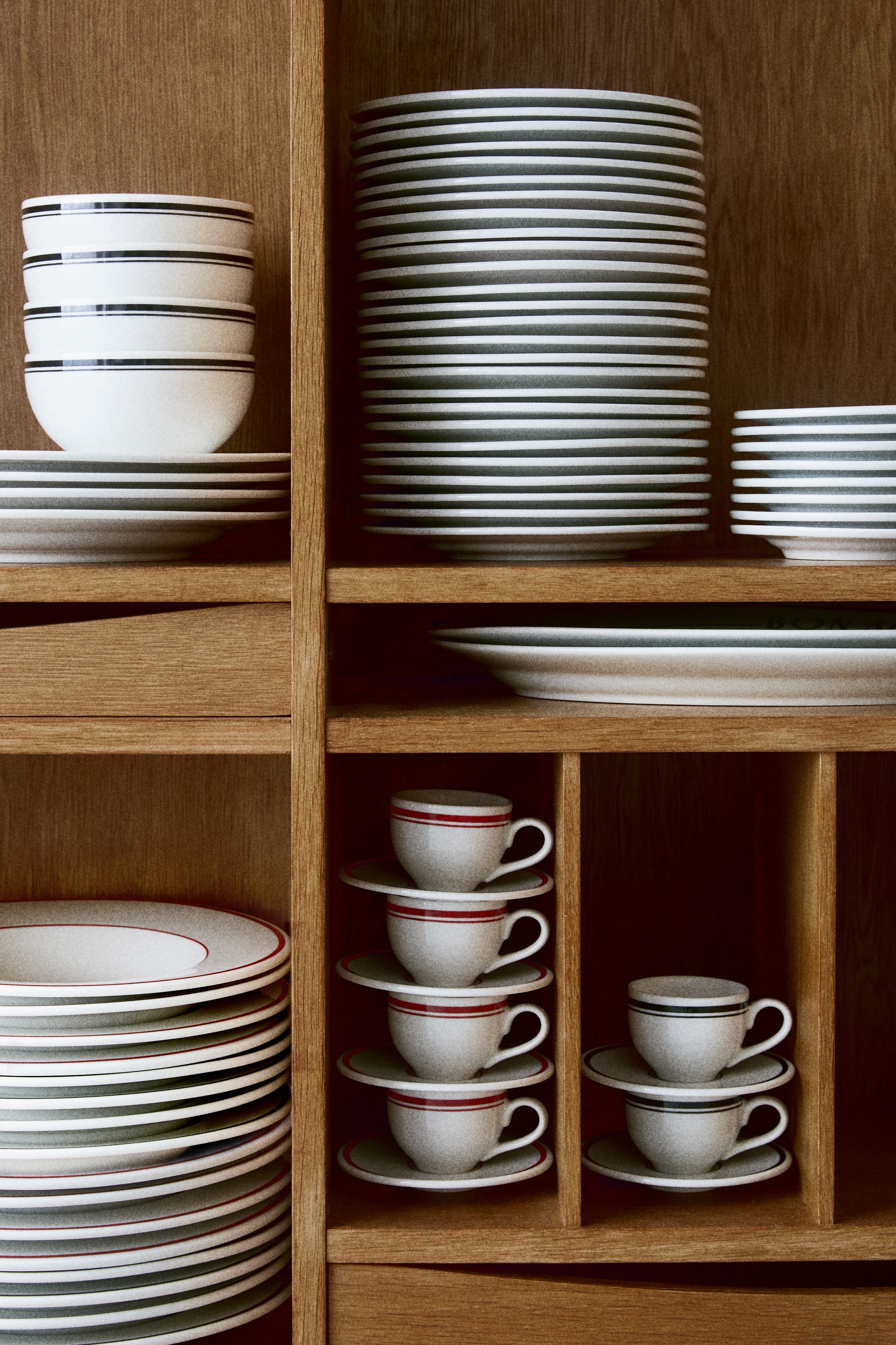 2-Pack Small Porcelain Bowls - White/black/White/red