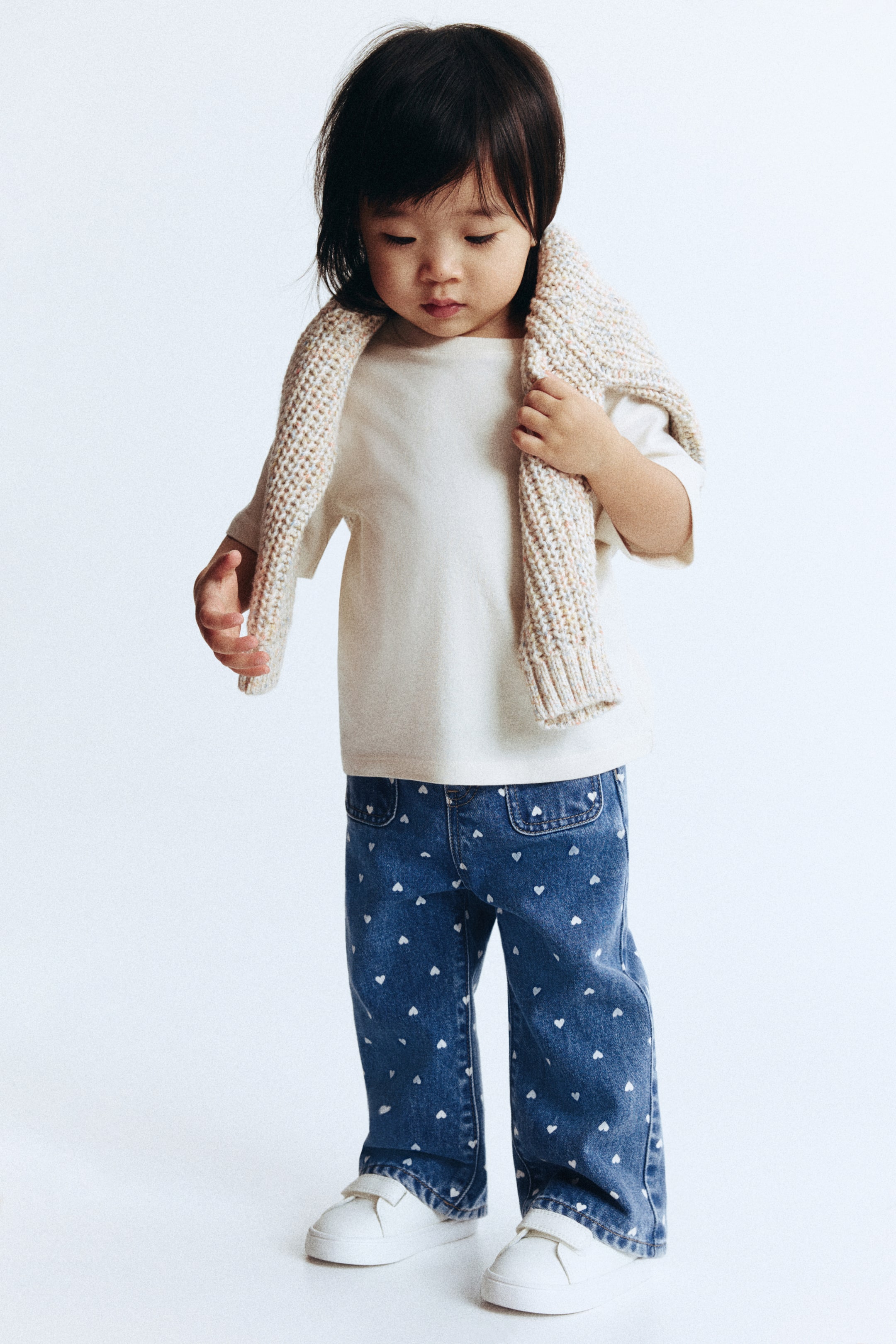 Visualizza immagine più grande: Flared leg Jeans - Blu denim/cuori - BAMBINO | H&M IT 1