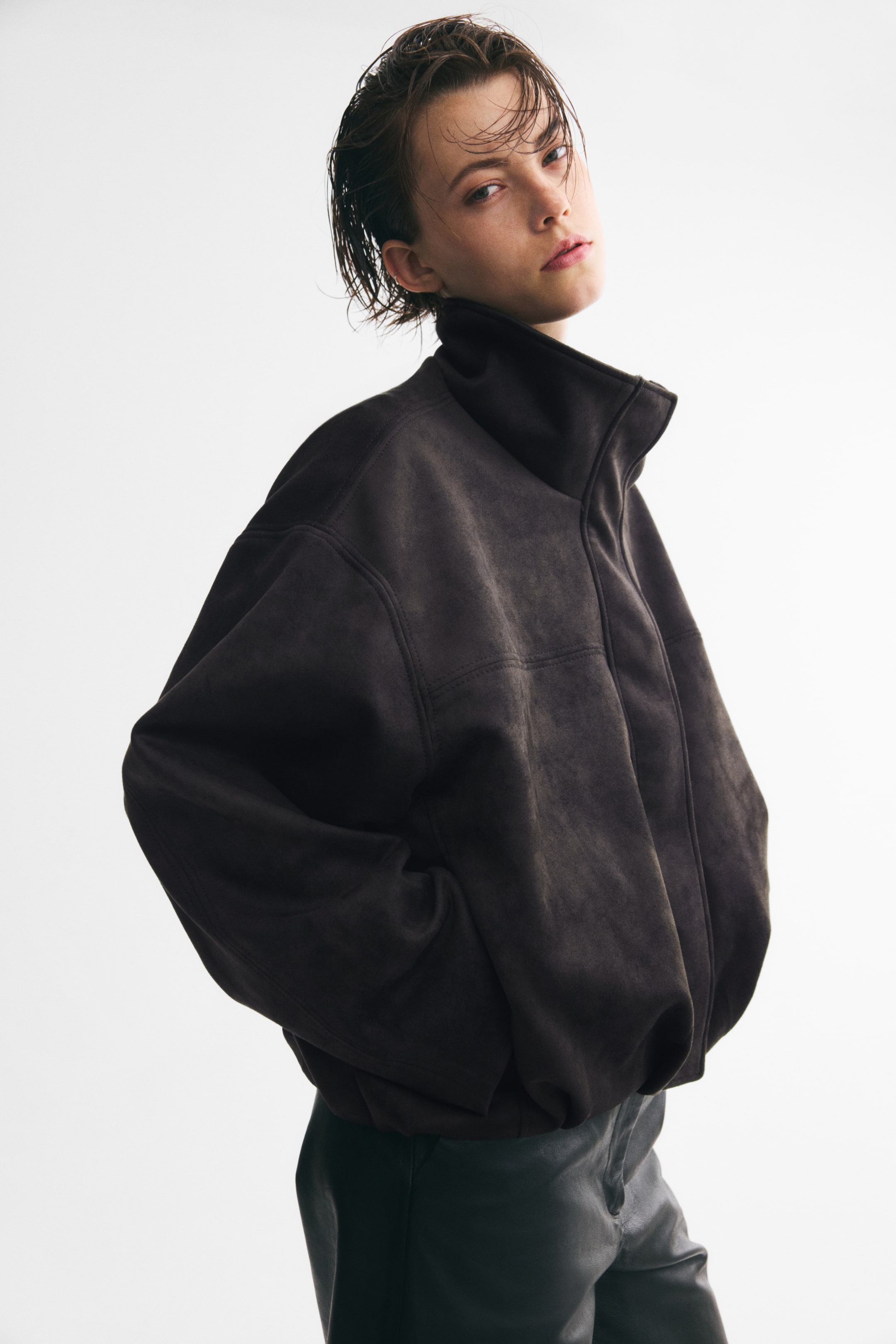 Näytä suurempi kuva: Kuplahelmainen oversize-takki - Tummanruskea - NAISET | H&M FI 1