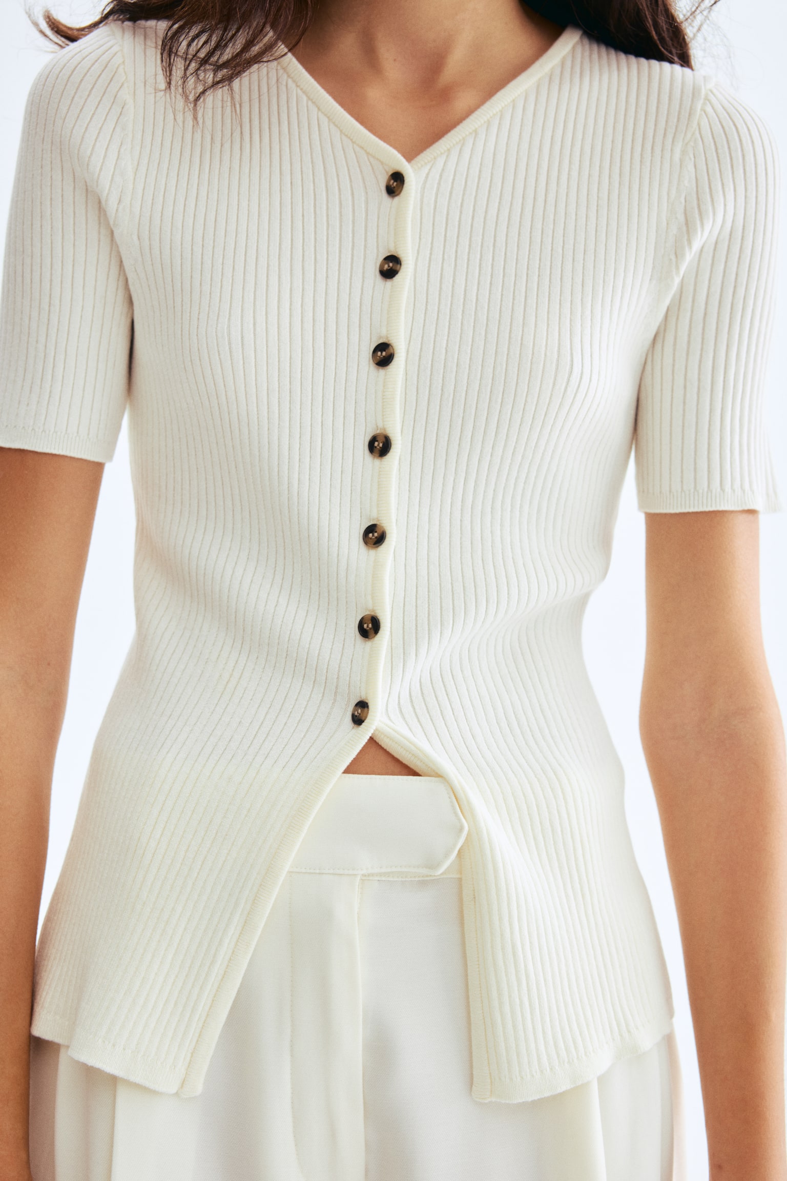 Short-sleeved cardigan - Cream - 3