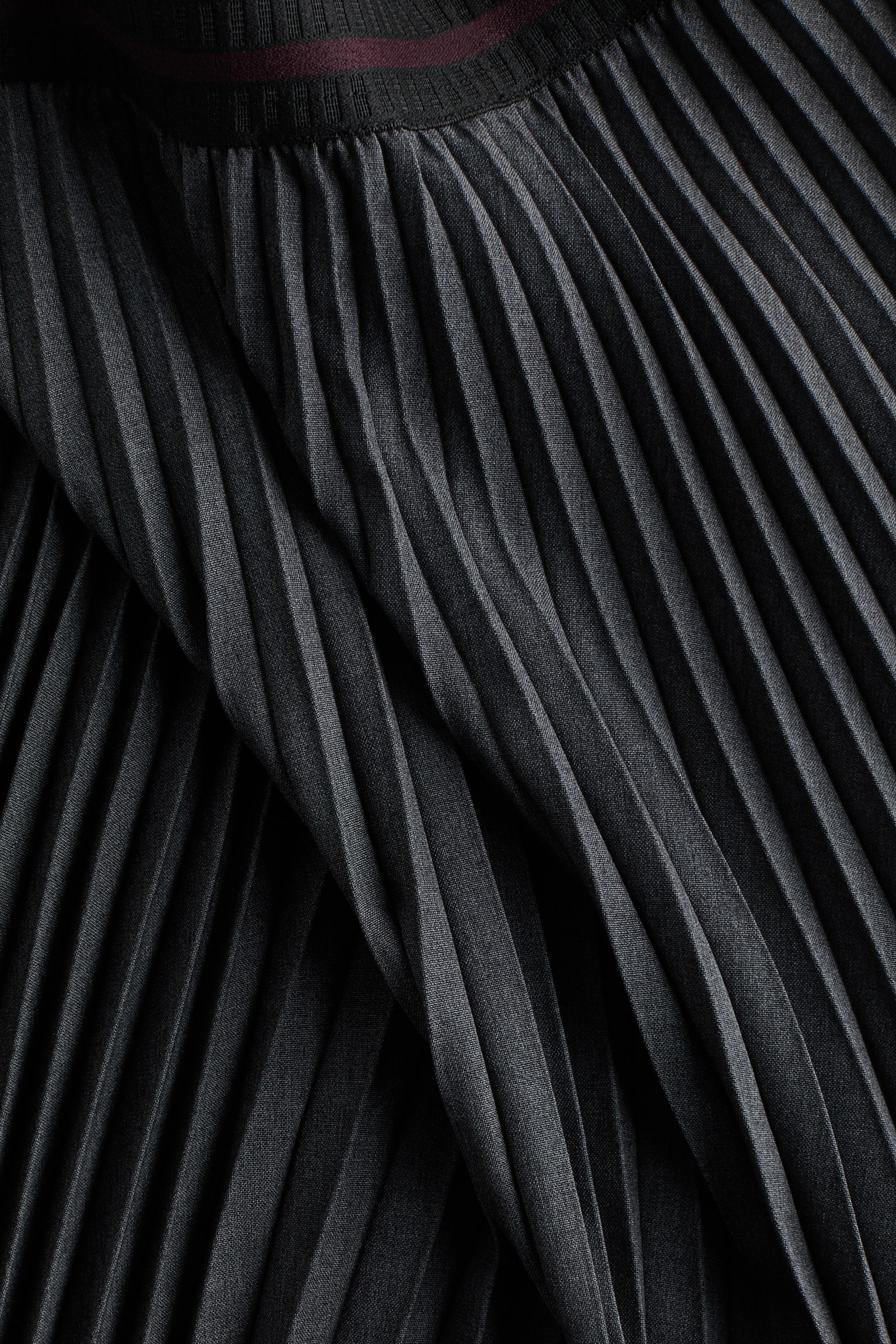 חצאית מיני פליסה - אפור כהה - 4