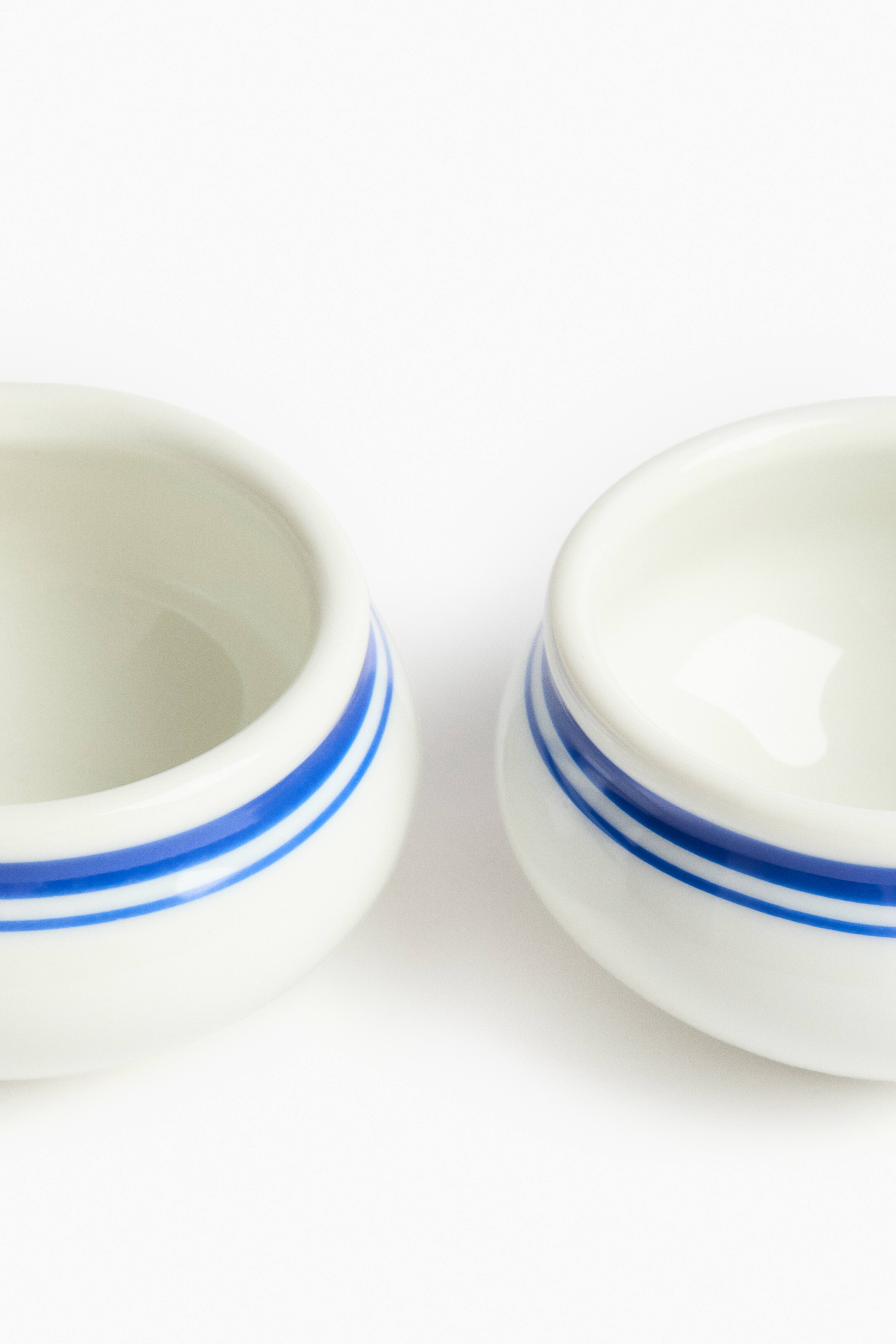 Lot de 2 petits bols en porcelaine
