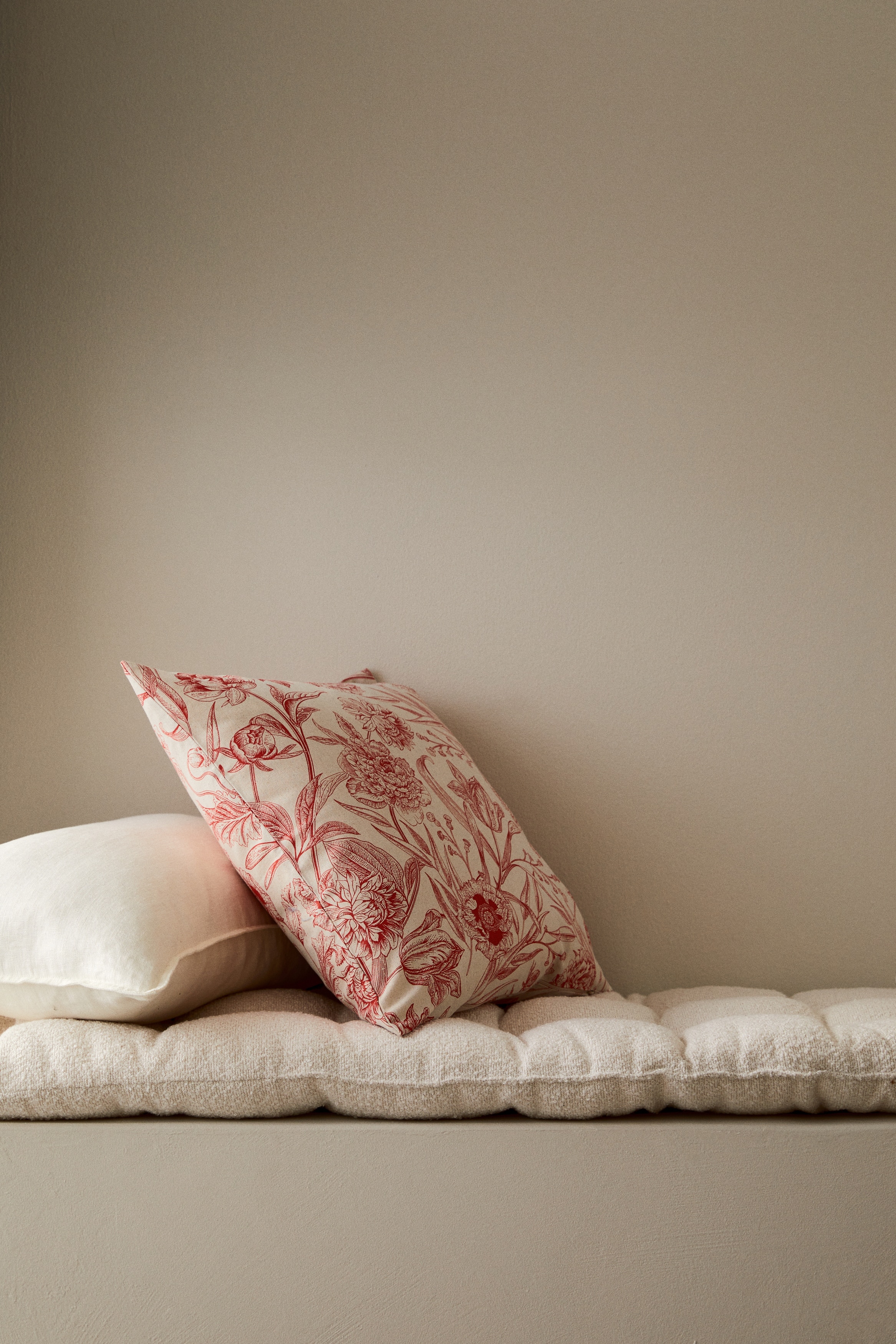 Gemusterte Kissenhülle - Korallenrot/Geblümt/Korallenrosa/Gemustert