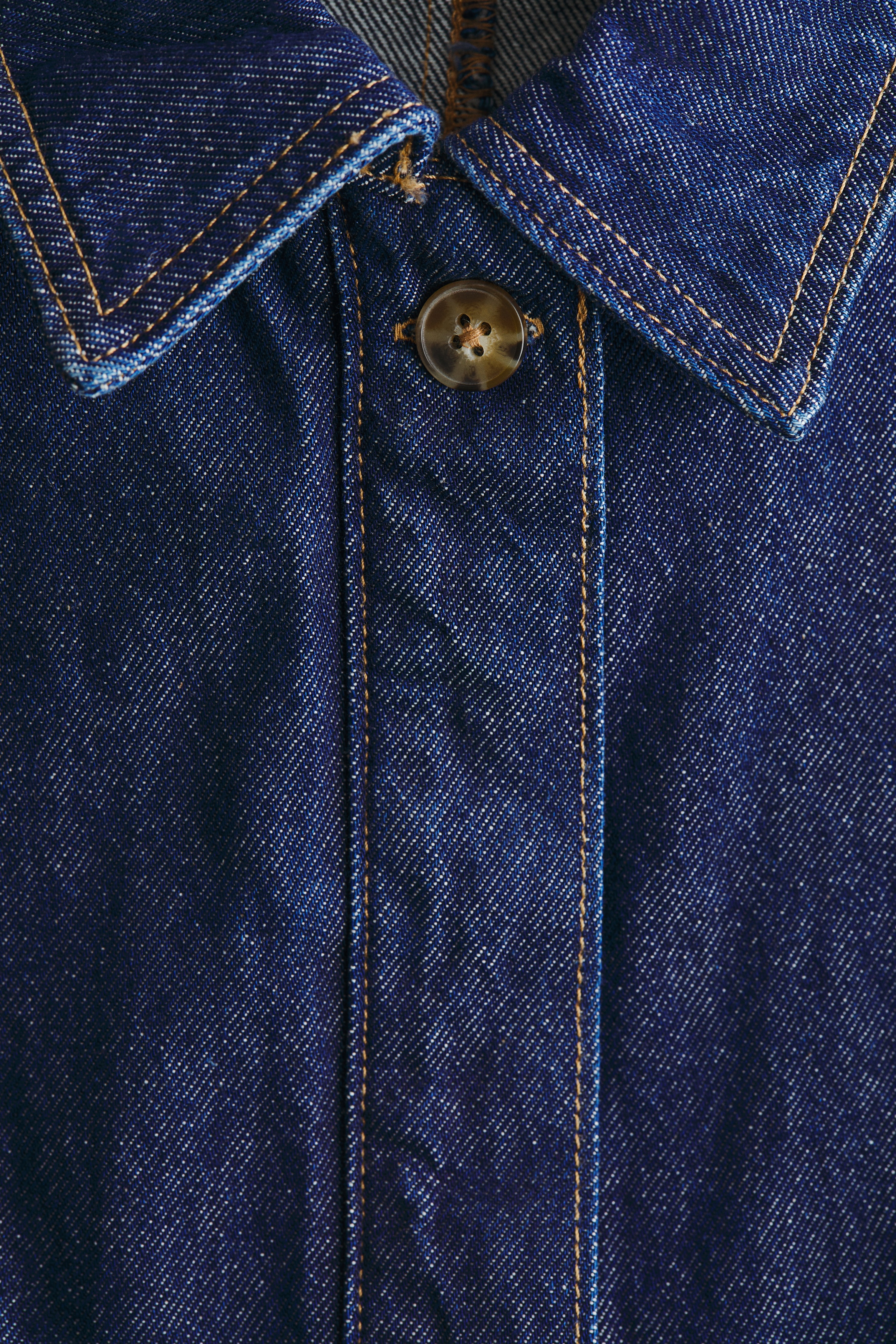 Waisted denim shirt
