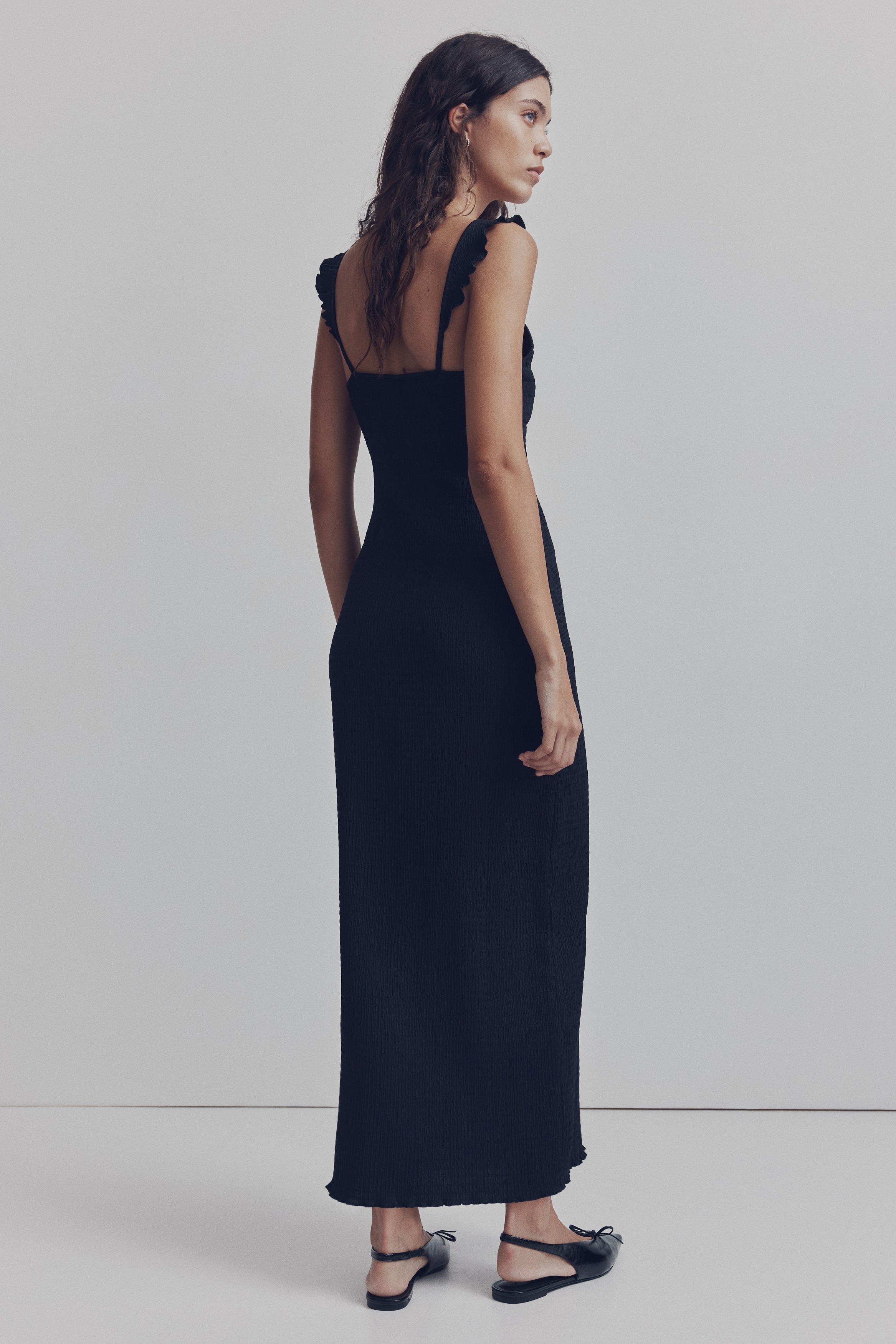 Black Slip Dresses | Satin, Cami, Midi & Lace | H&M IN