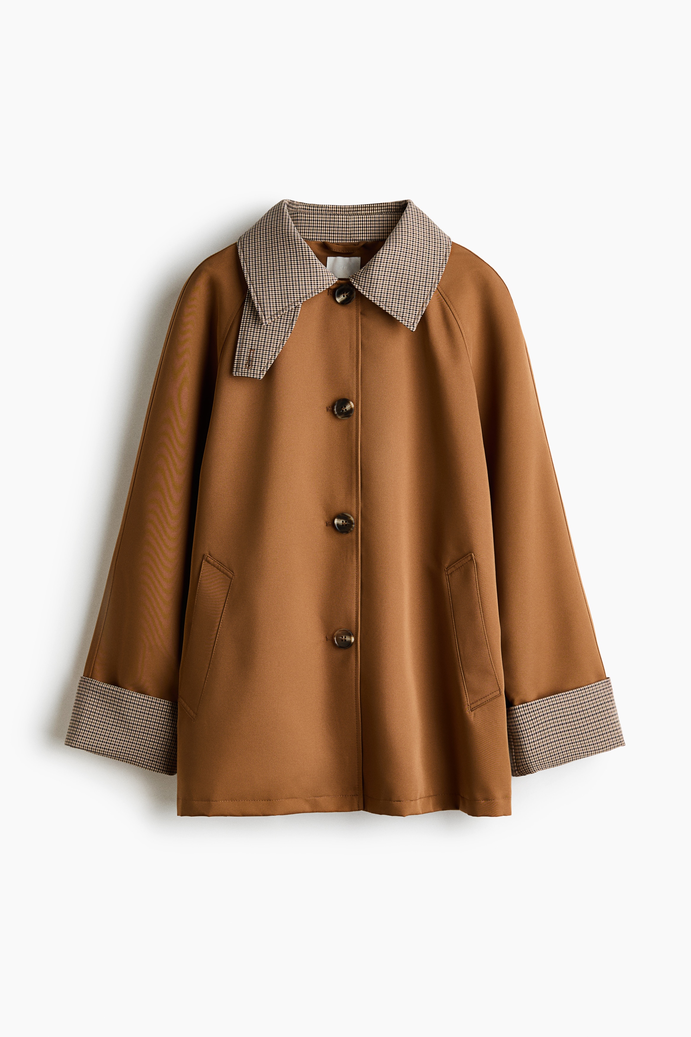 ã¢ãã«ãã­ã£ã¡ã«ã«ã©ã¼ã®ã¸ã£ã±ãããçç¨ãã¦ããããã¿ã³ãã­ã³ãã®ééä»æ§ã¨ã©ã°ã©ã³ã¹ãªã¼ããç¹å¾´ã§ããä¸¡æã¯ãµã¤ããã±ããã«å¥ãã¦ãã¾ããã¸ã£ã±ããã¯æãè¿ãã«ãã¹ã¨ãã¤ã«ã©ã¼ãåããåå´ã«ã¯ãã¥ã¼ãã©ã«ãªã°ãªãããã¿ã¼ã³ã®è£å°ãã®ããã¾ããããã«ãåç³»è²ã®ã¢ã·ã³ã¡ããªã¼ãªã¹ã«ã¼ãã¨ããã£ããã¨ããã¿ã³ã®ã¹ã¨ã¼ããã¼ããåããã¦ãã¾ãã