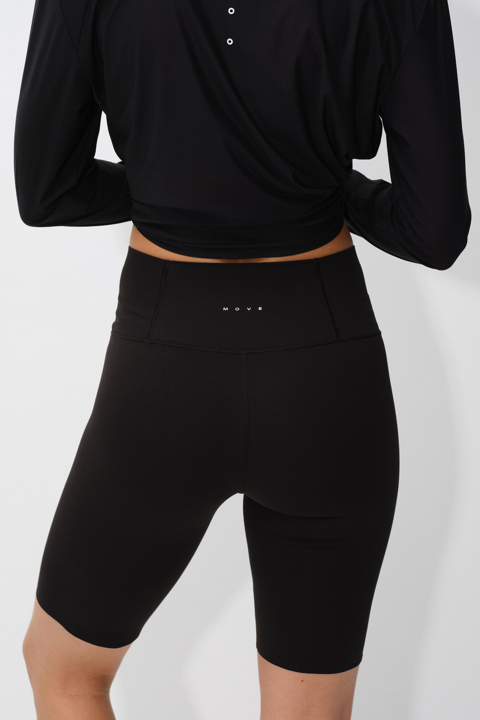 Женские шорты H&M Running Bike Shorts with ShapeMove™, цвет: Чёрный — фото 4