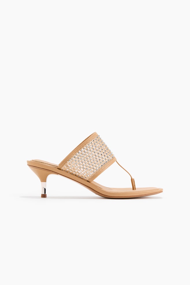 Sandales ornementées avec talon kitten heel - Beige - 1