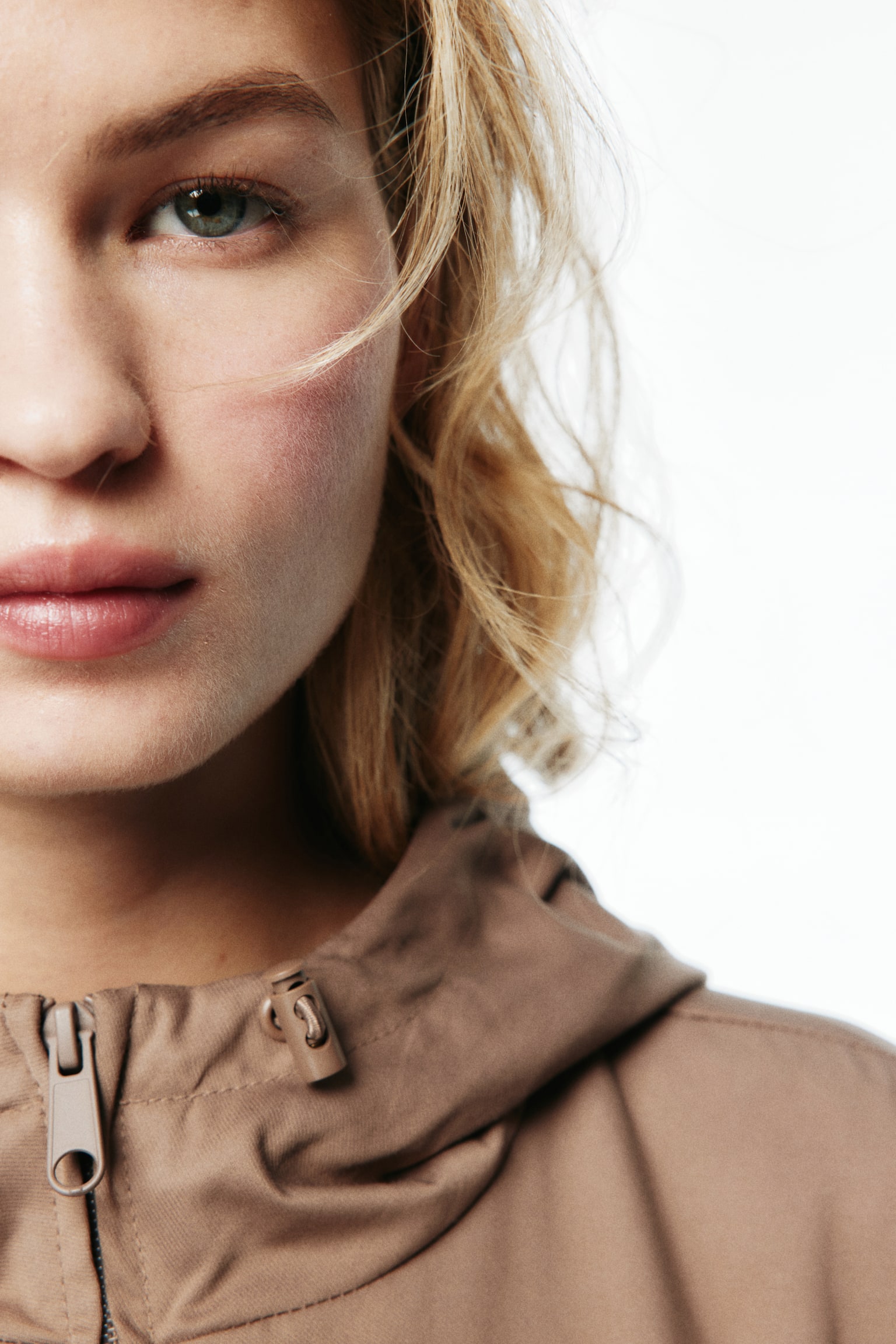 Hooded windbreaker - Beige - 3