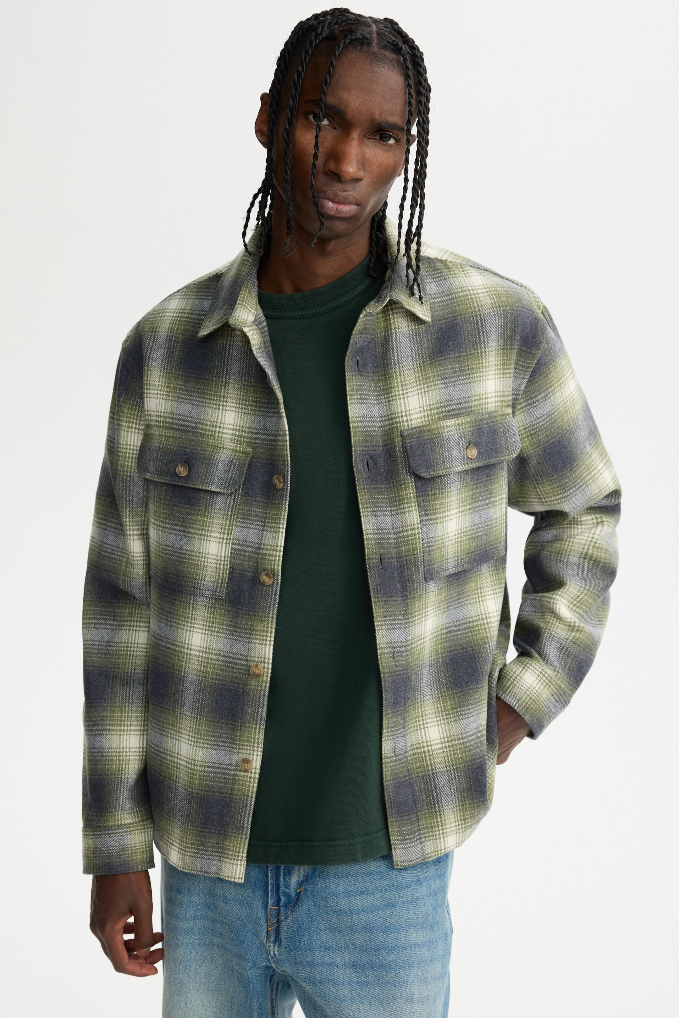 Ampliar la imagen: Sobrecamisa de franela Regular Fit - Verde caqui oscuro/Cuadros - Men | H&M MX 1