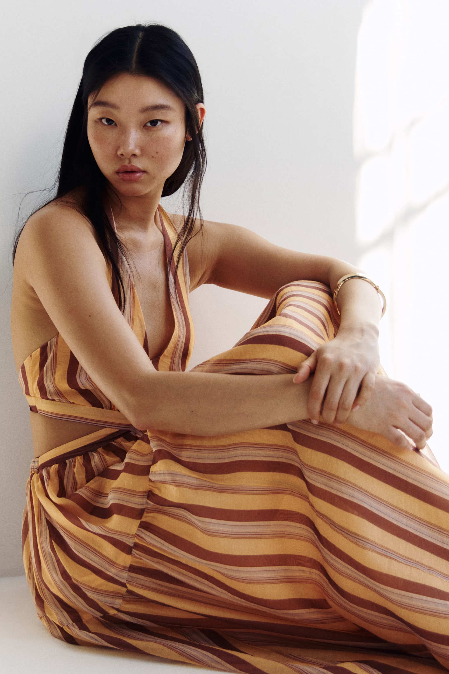 שמלת קולר עם קאט-אאוט - כתום בהיר/פסים - 1