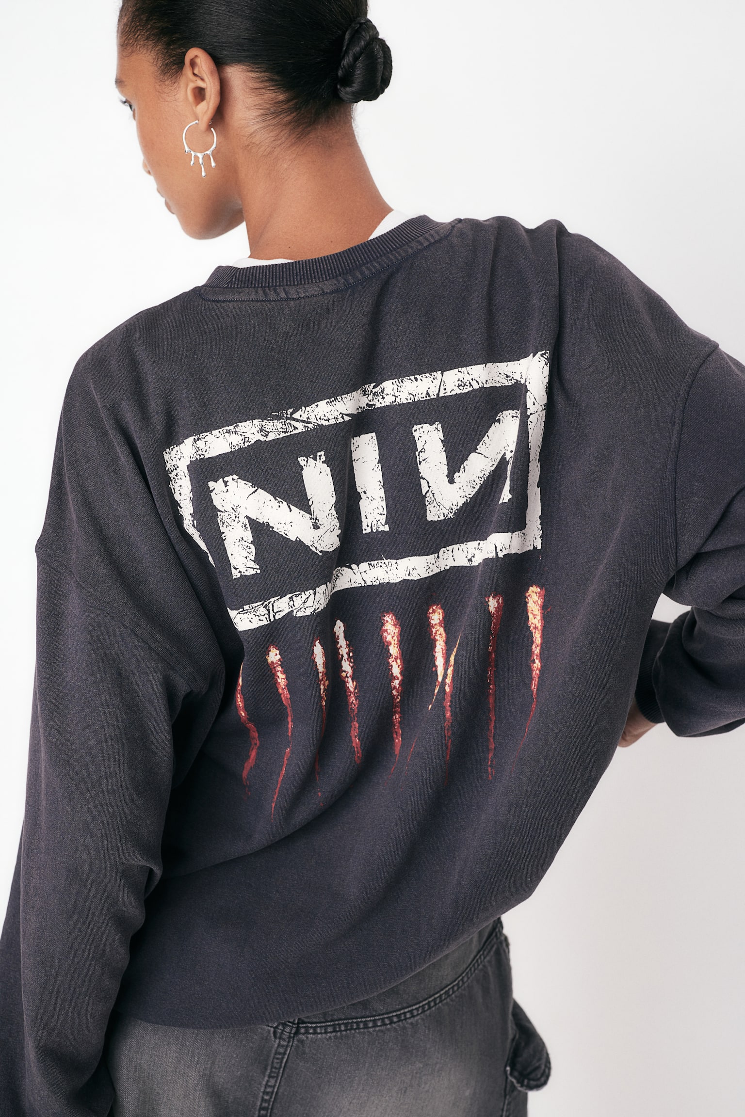 Oversized printed sweatshirt - Dark grey/Nine Inch Nails/Blue/The Smashing Pumpkins/Light beige/The Beatles/Greige/Ramones/Light grey marl/Nirvana/Black/Elvis Presley/Dark grey/The Cure/Burgundy/Alice in Wonderland/Cream/Sublime/White/Slipknot/Cream/Twin Peaks/Pink/The Smashing Pumpkins/Dark grey/The British Museum - 6