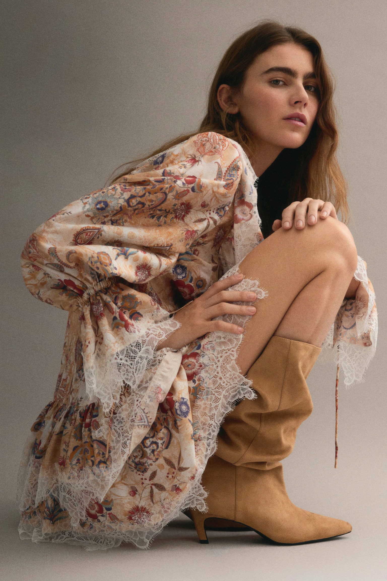 Pointed Boots - Beige/Gray/Black - 2