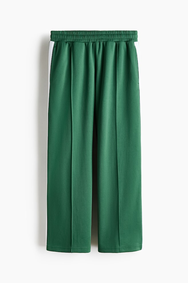 Loose Fit Track pants with DryMove™ - Green/Striped - 1